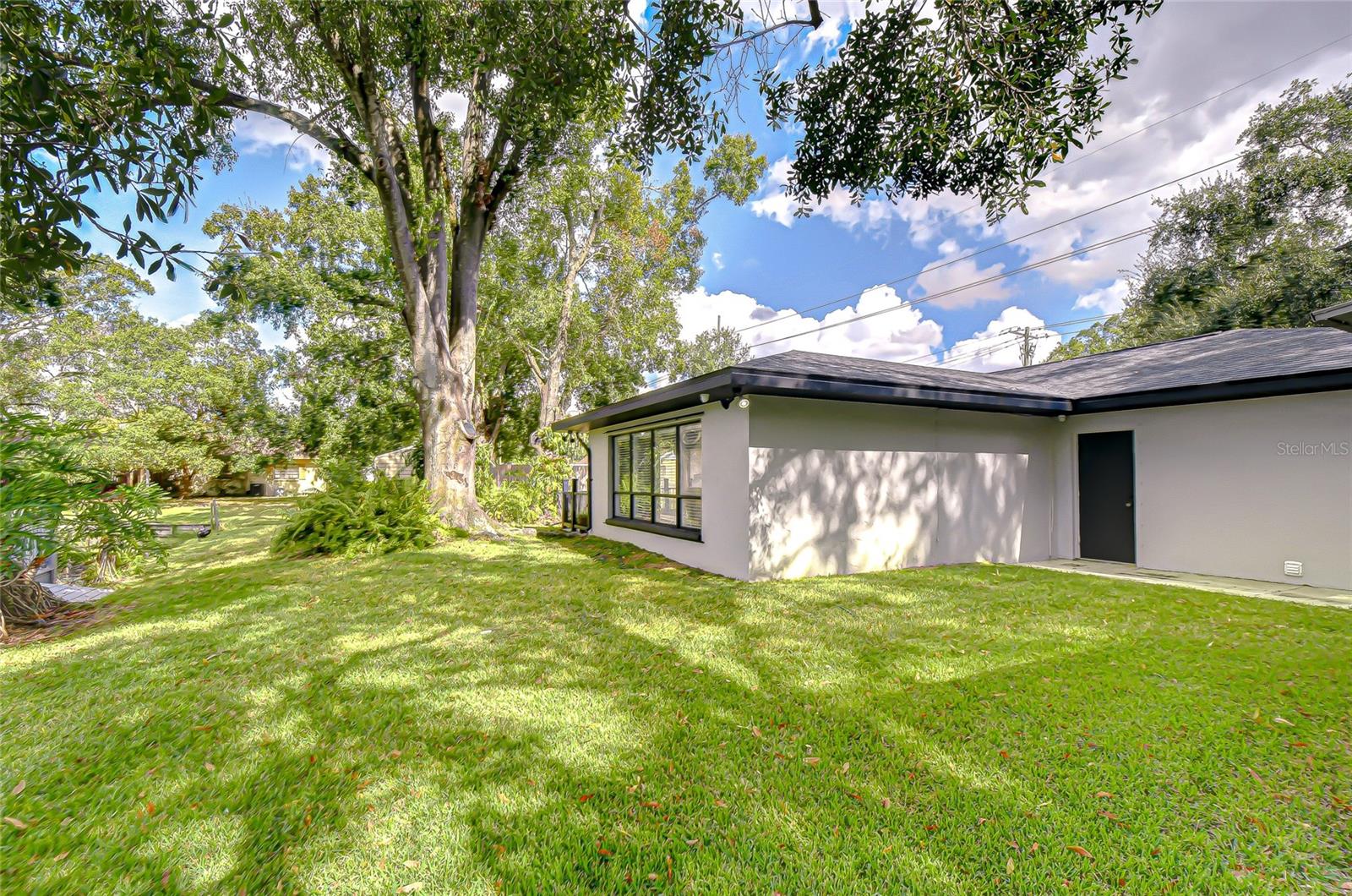 8120 N ALBANY AVE, TAMPA, FL, 33604