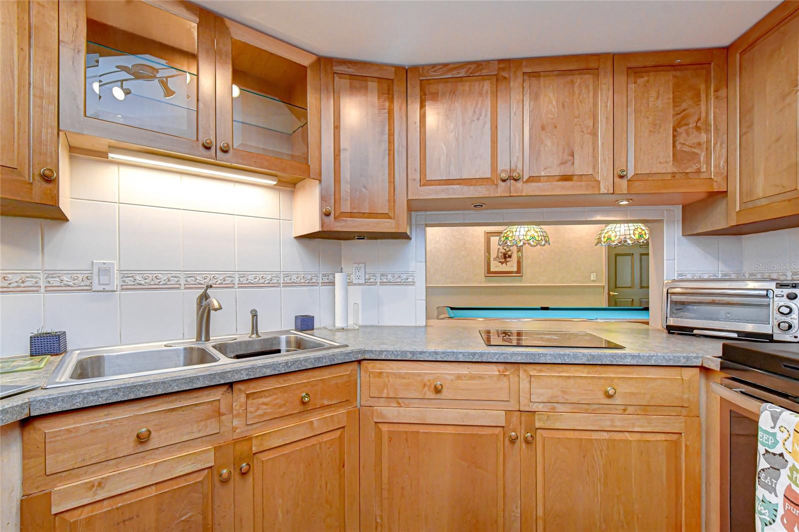 8120 N ALBANY AVE, TAMPA, FL, 33604