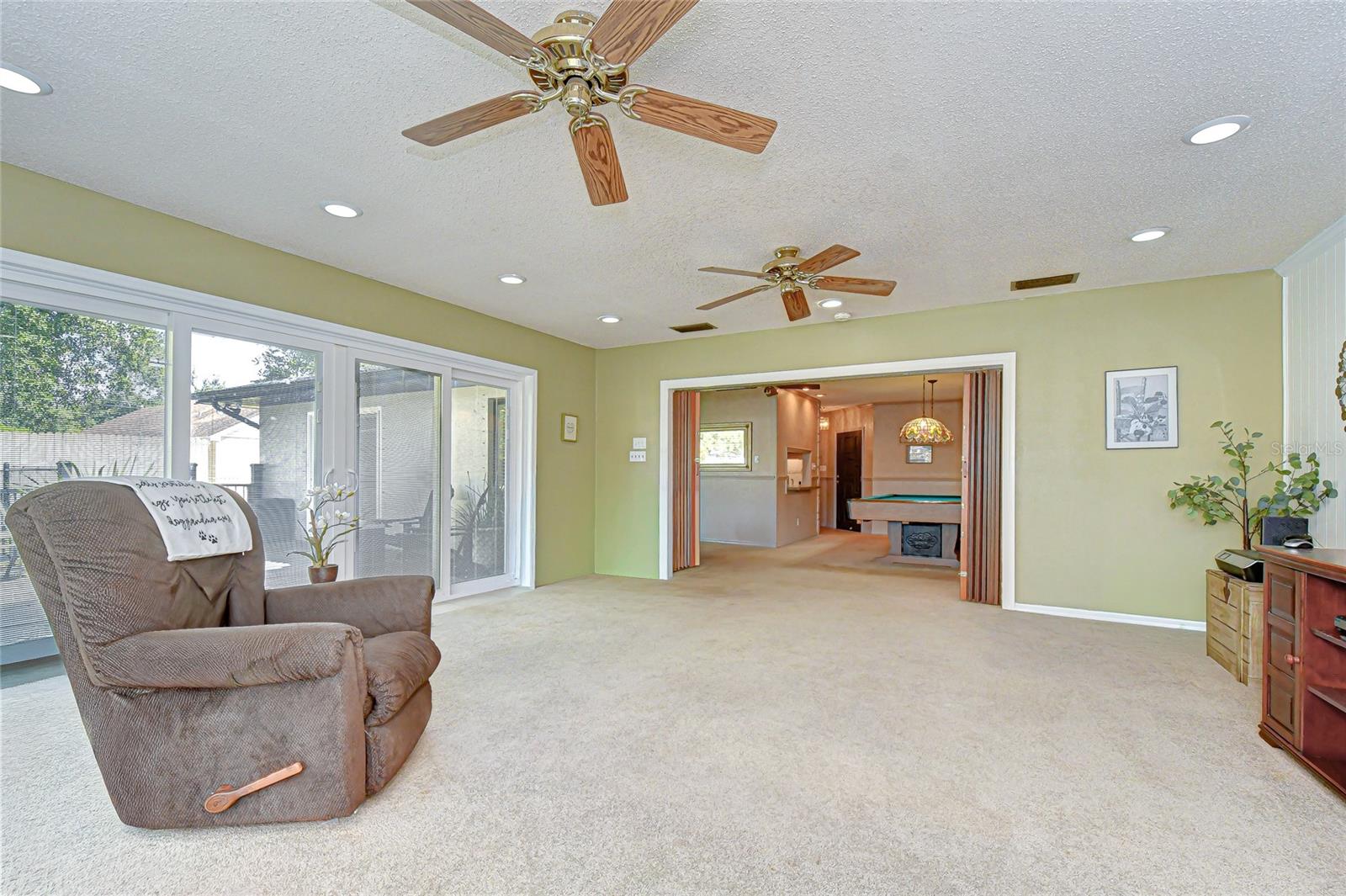 8120 N ALBANY AVE, TAMPA, FL, 33604