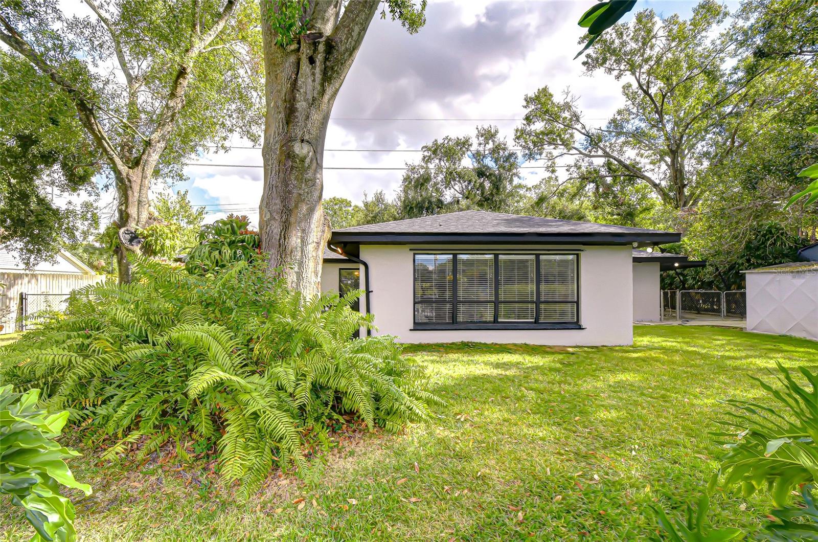 8120 N ALBANY AVE, TAMPA, FL, 33604