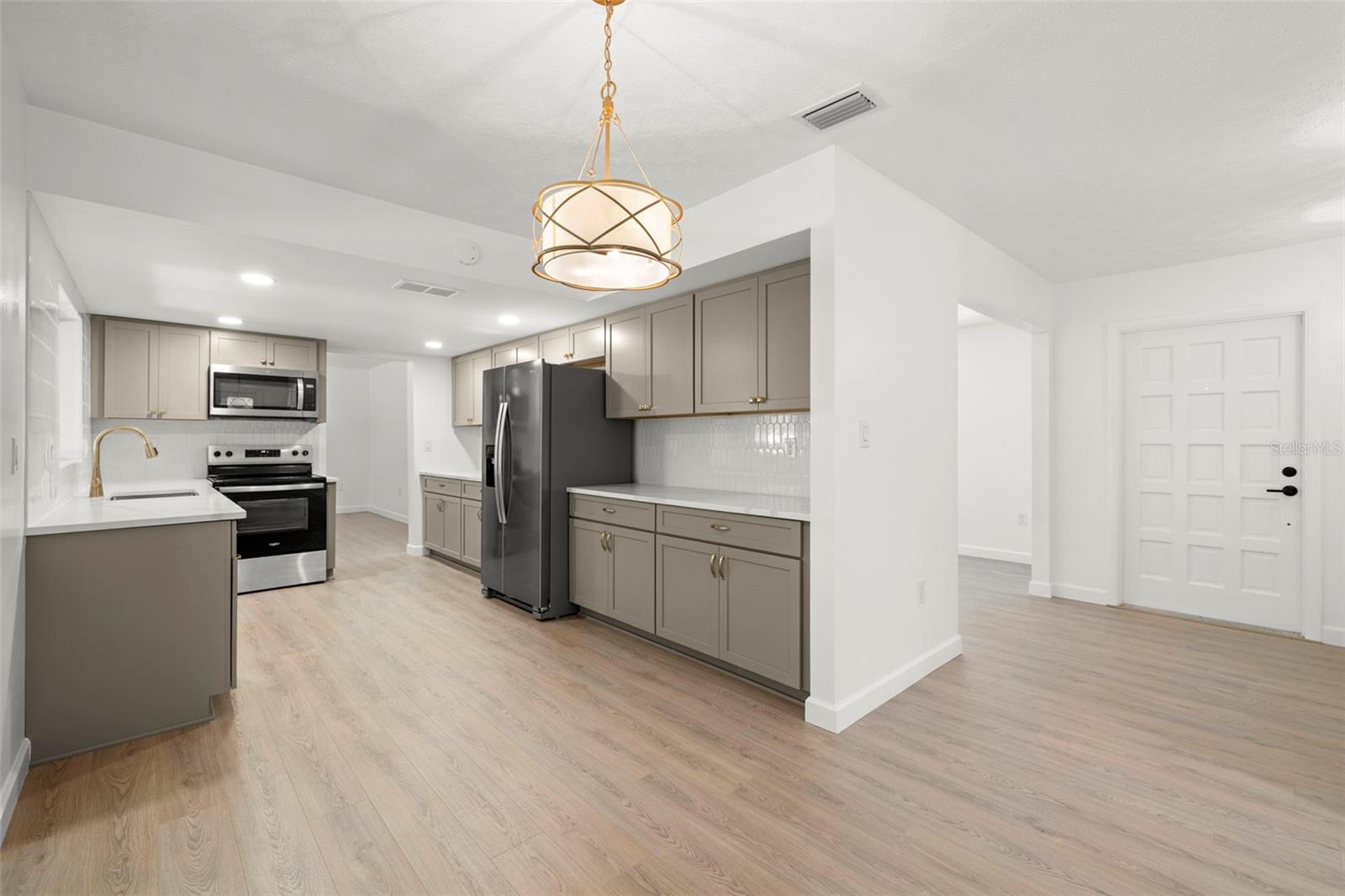 16113 TAMPA ST, LUTZ, FL, 33548