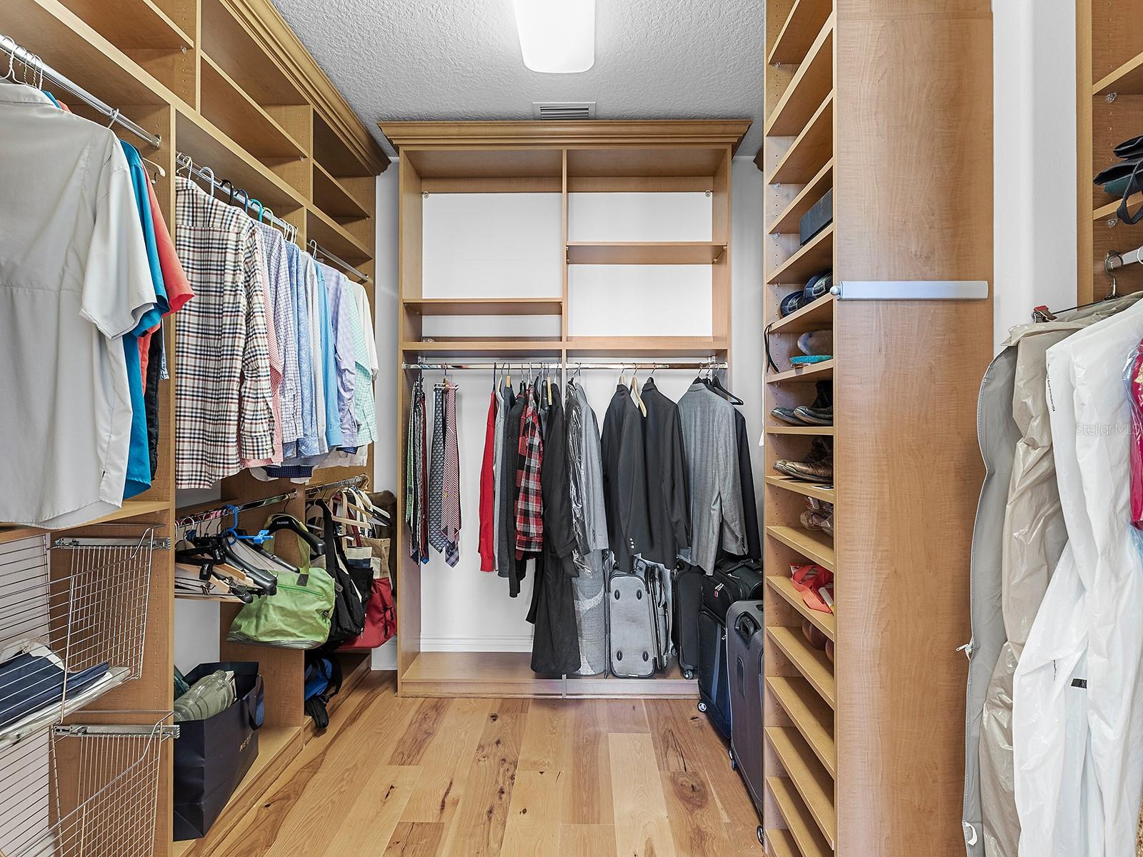 N6141427 Property Photo