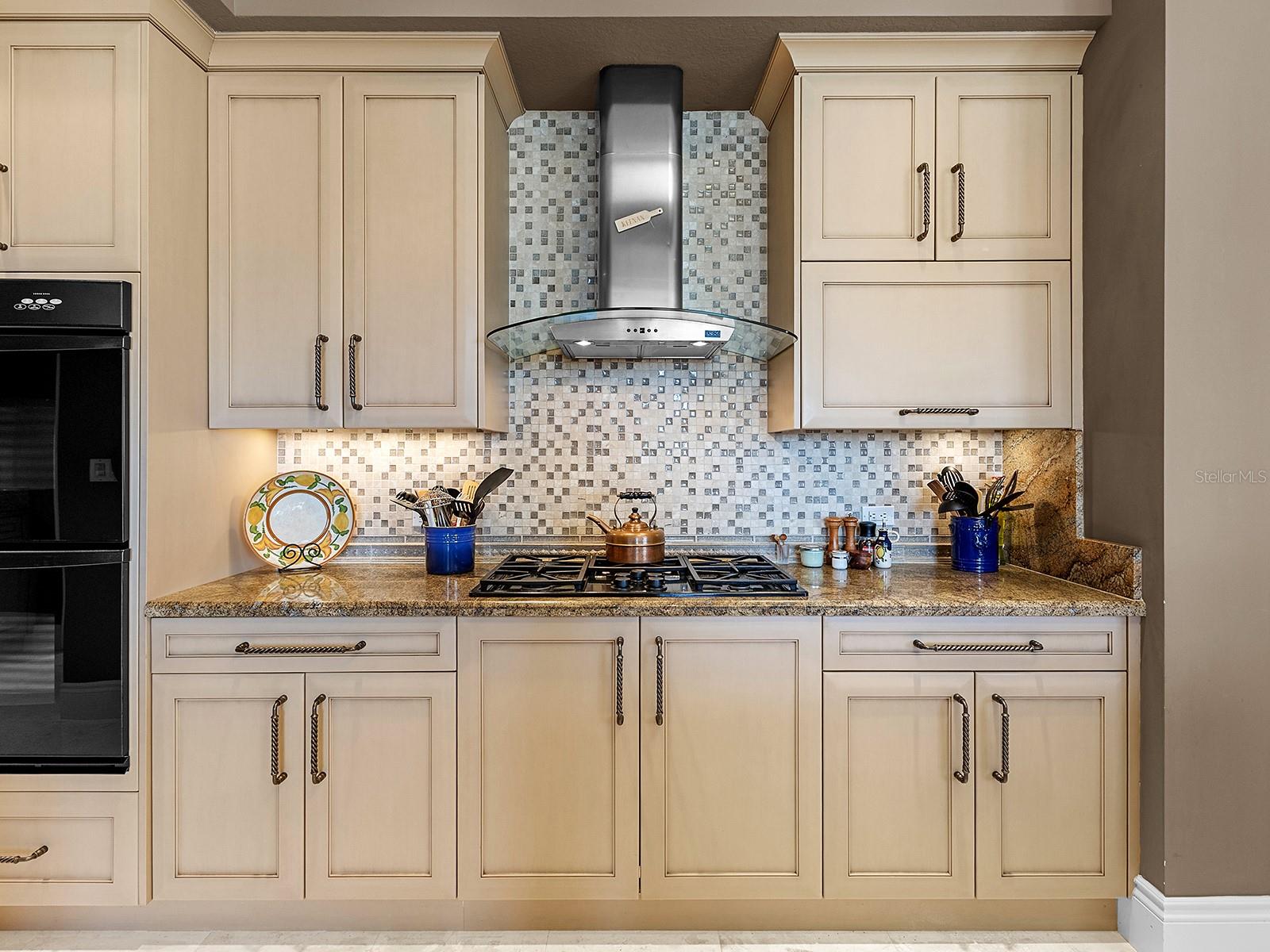 N6141427 Property Photo