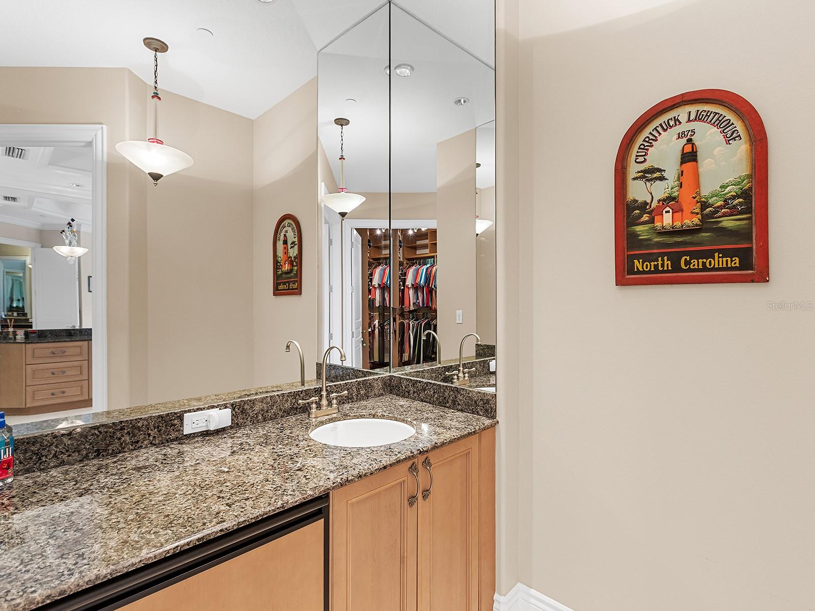 N6141427 Property Photo