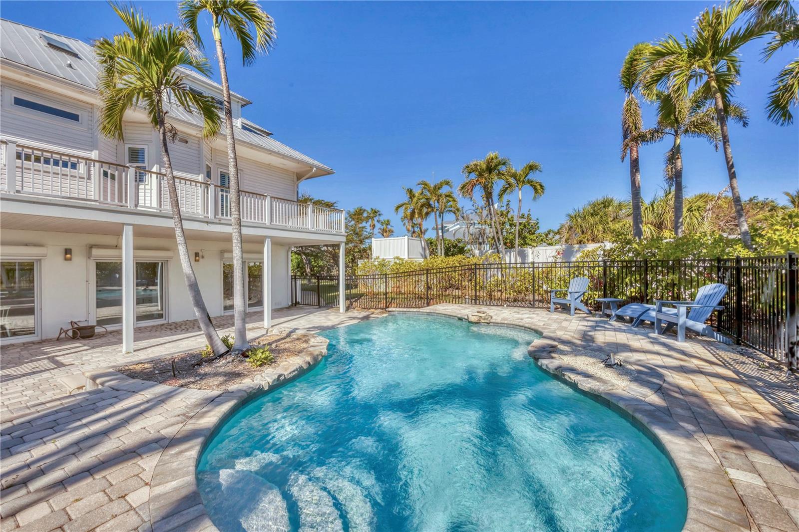 D6144731 Property Photo