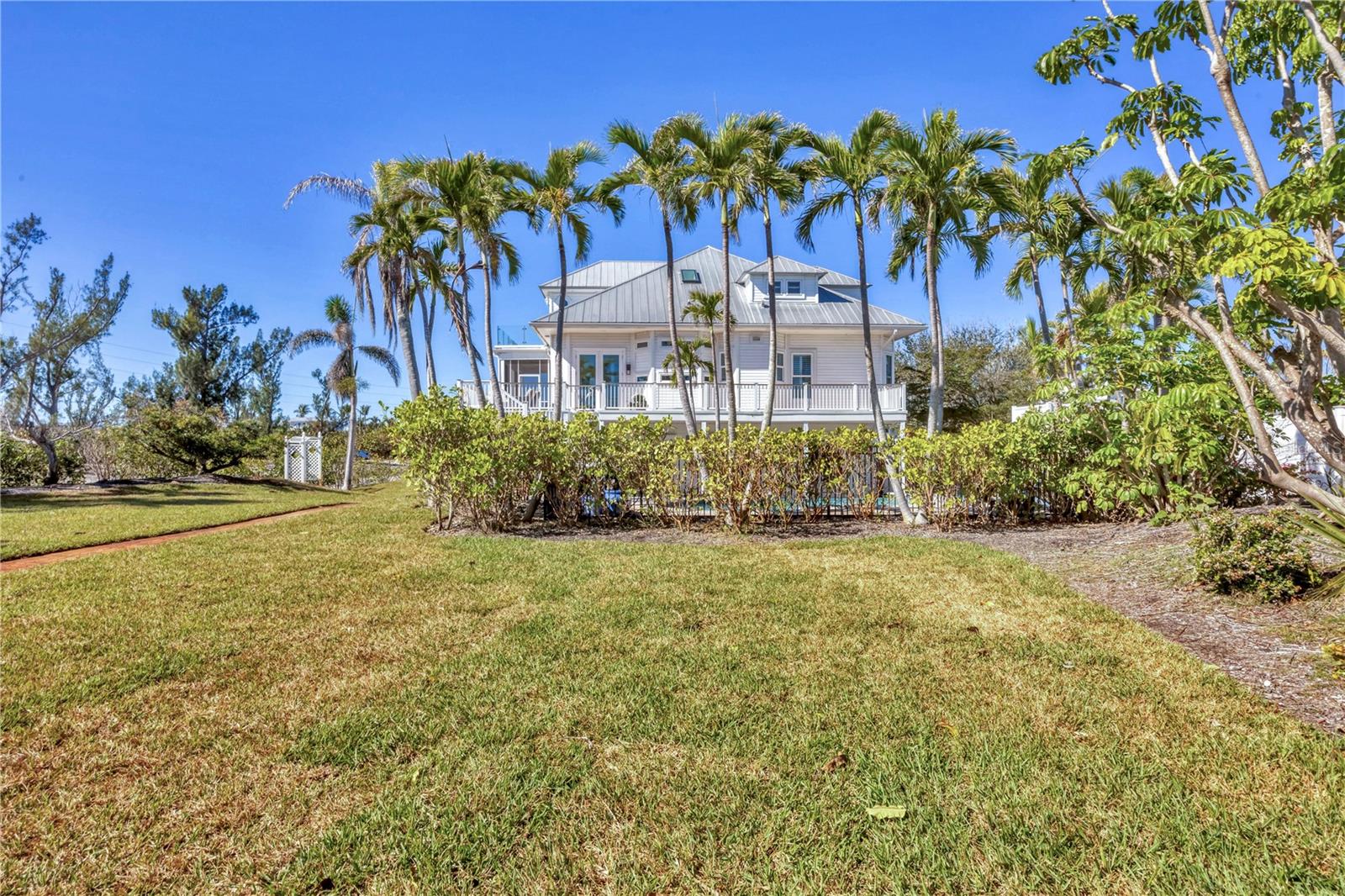 D6144731 Property Photo