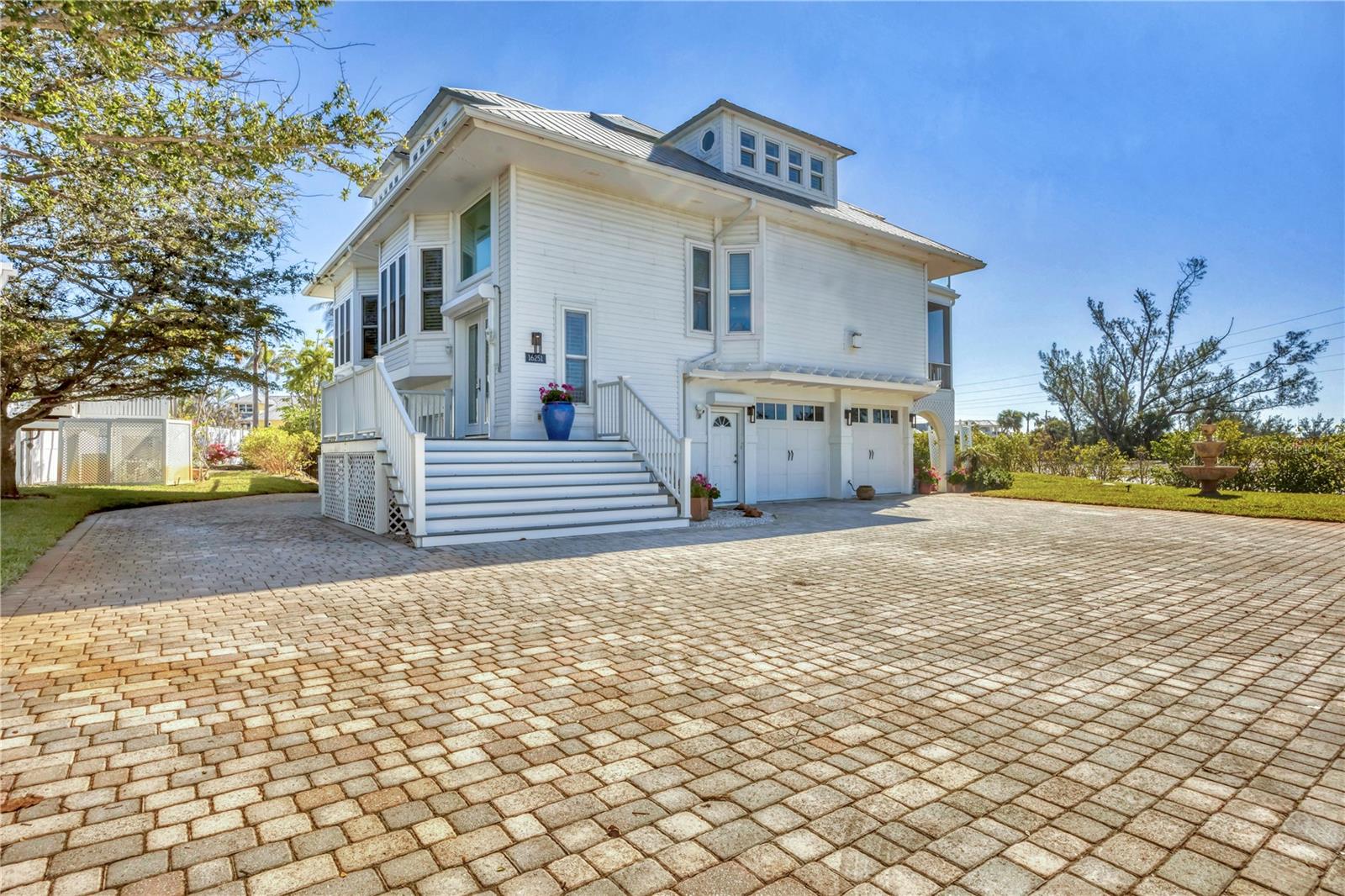 D6144731 Property Photo