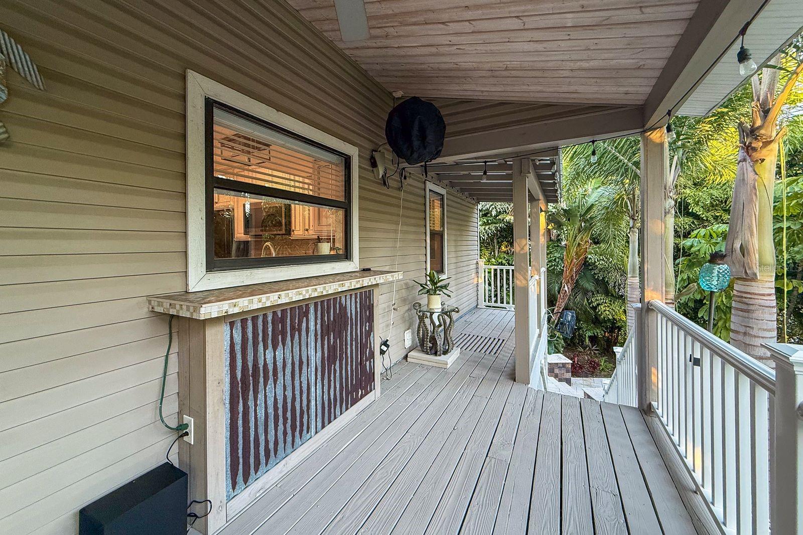 Pass Through Entertaining Bar From Kitchen!
