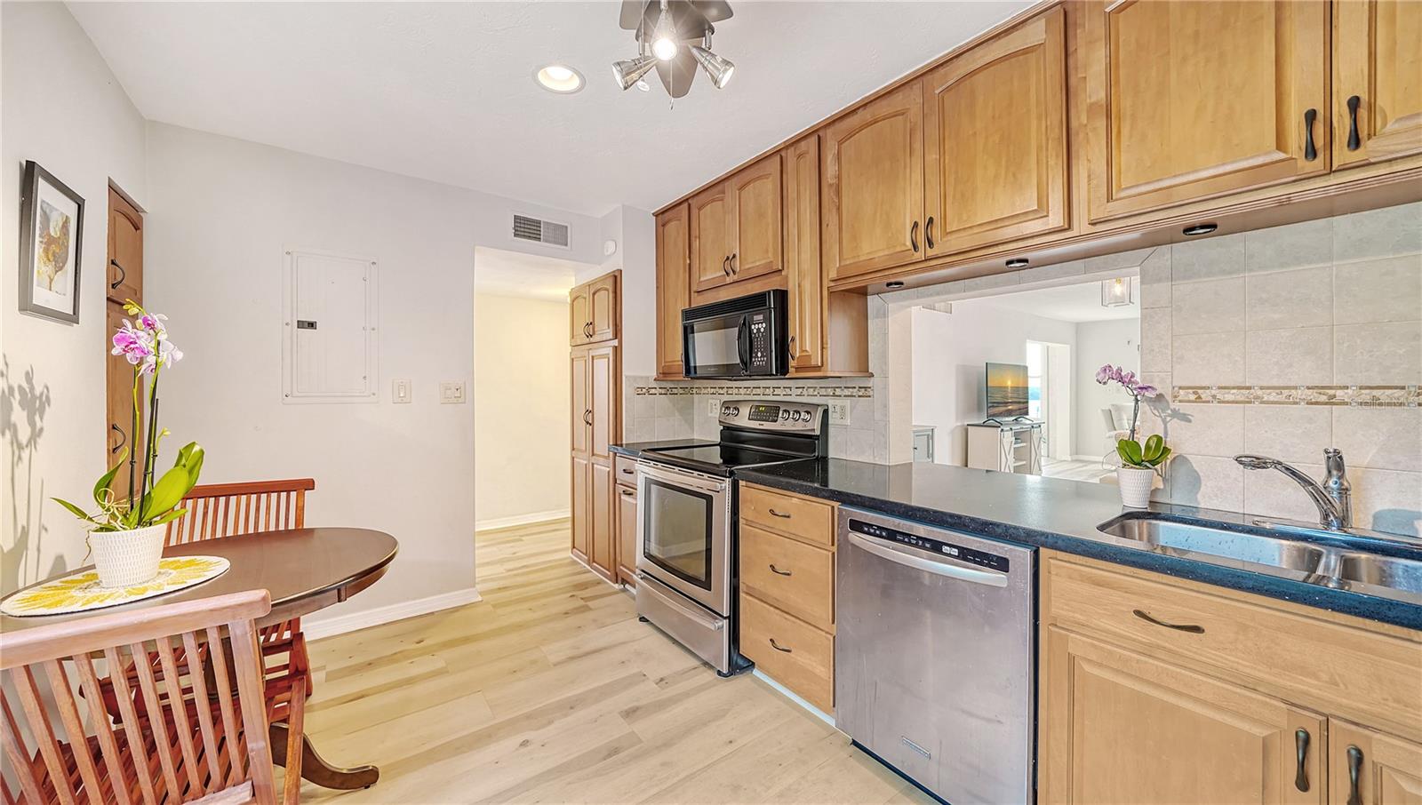 4500 GULF OF MEXICO DR #206, LONGBOAT KEY, FL, 34228