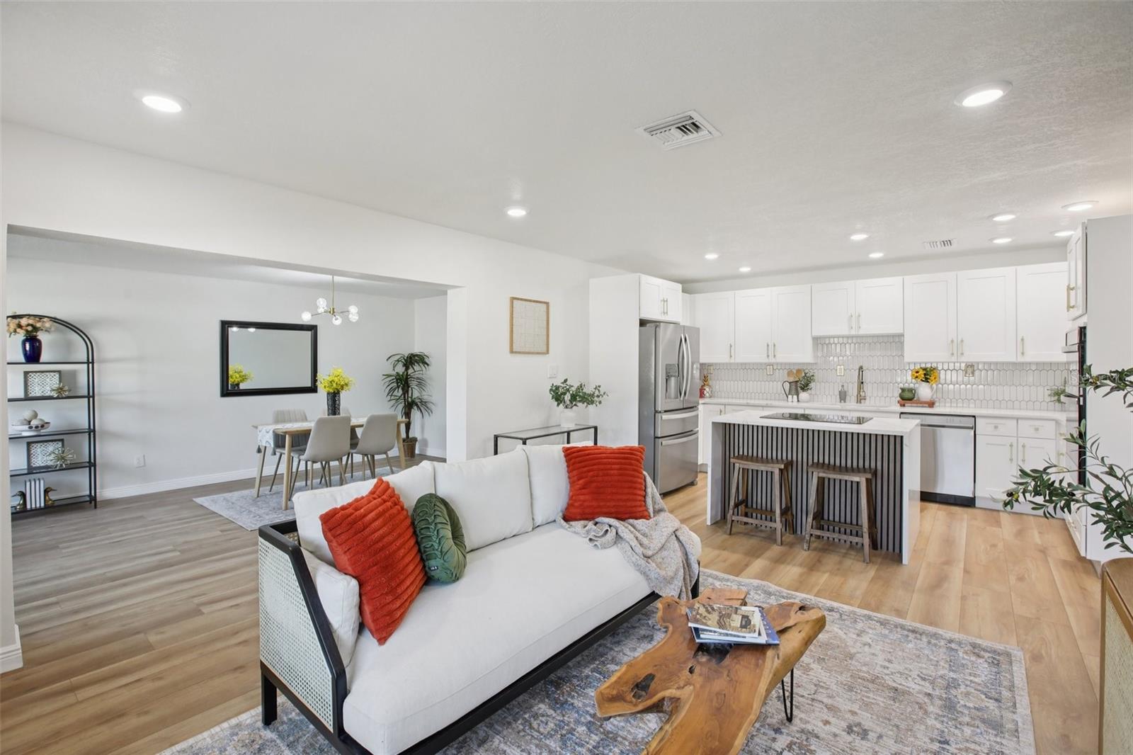 4116 W IOWA AVE, TAMPA, FL, 33616