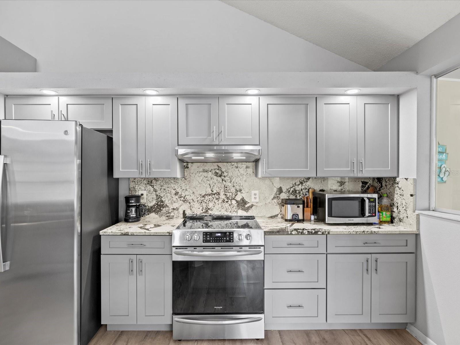 11723 ROLLING PINE LN, PORT RICHEY, FL, 34668