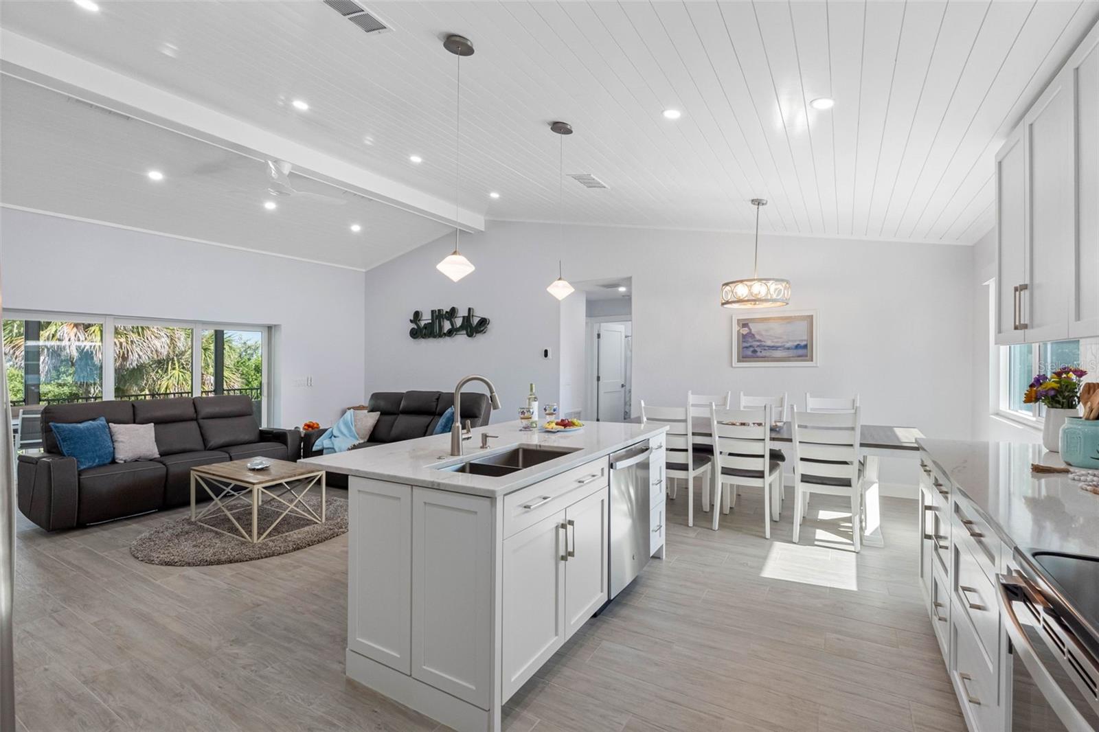 396 N GULF BLVD, PLACIDA, FL, 33946