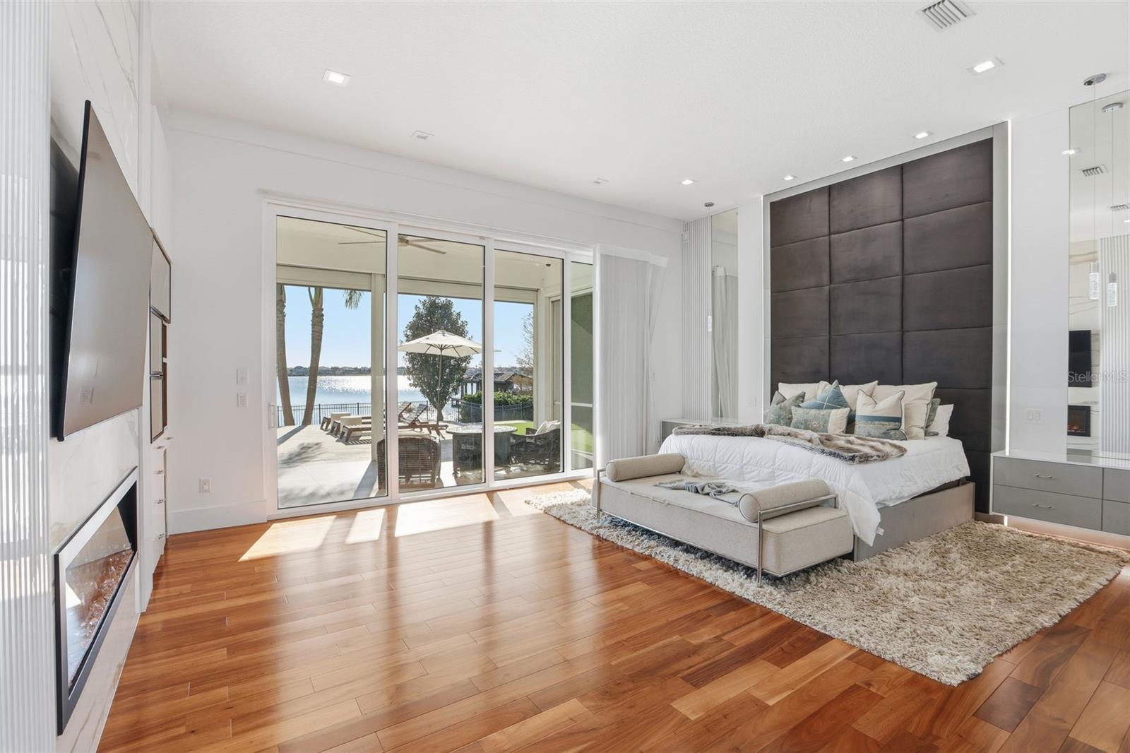 O6359990 Property Photo