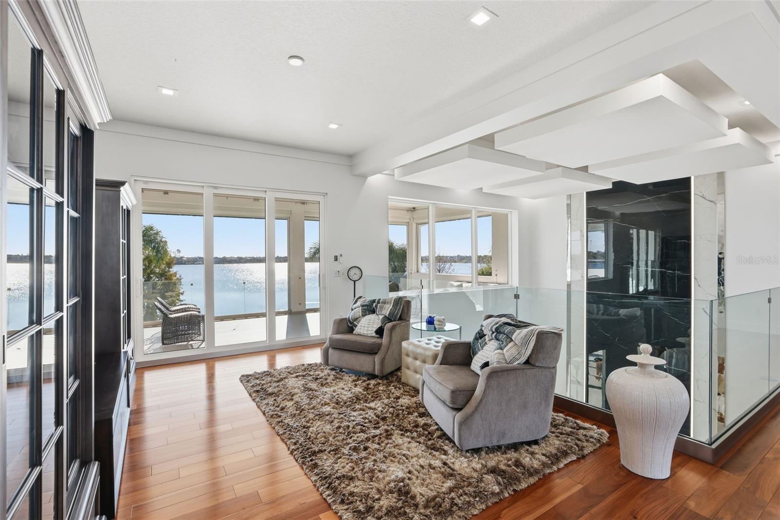 O6359990 Property Photo