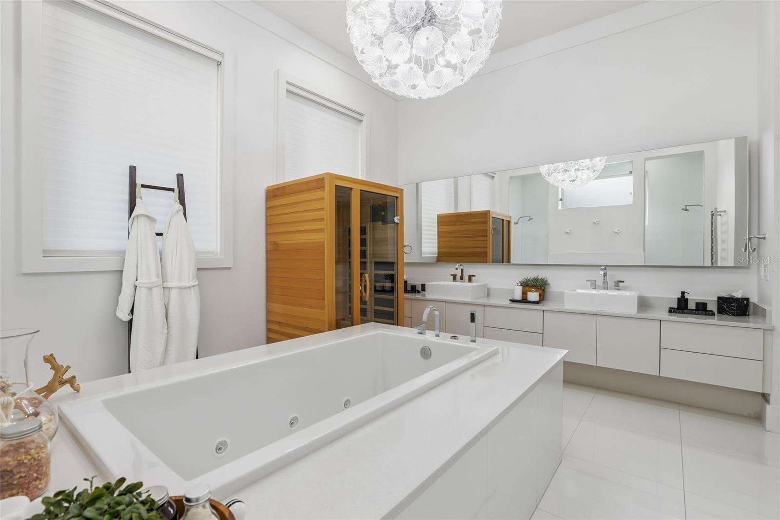 O6359990 Property Photo