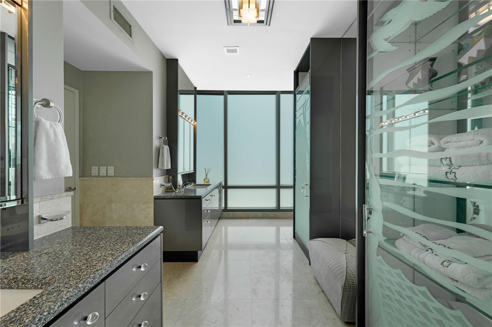 PR9117314 Property Photo