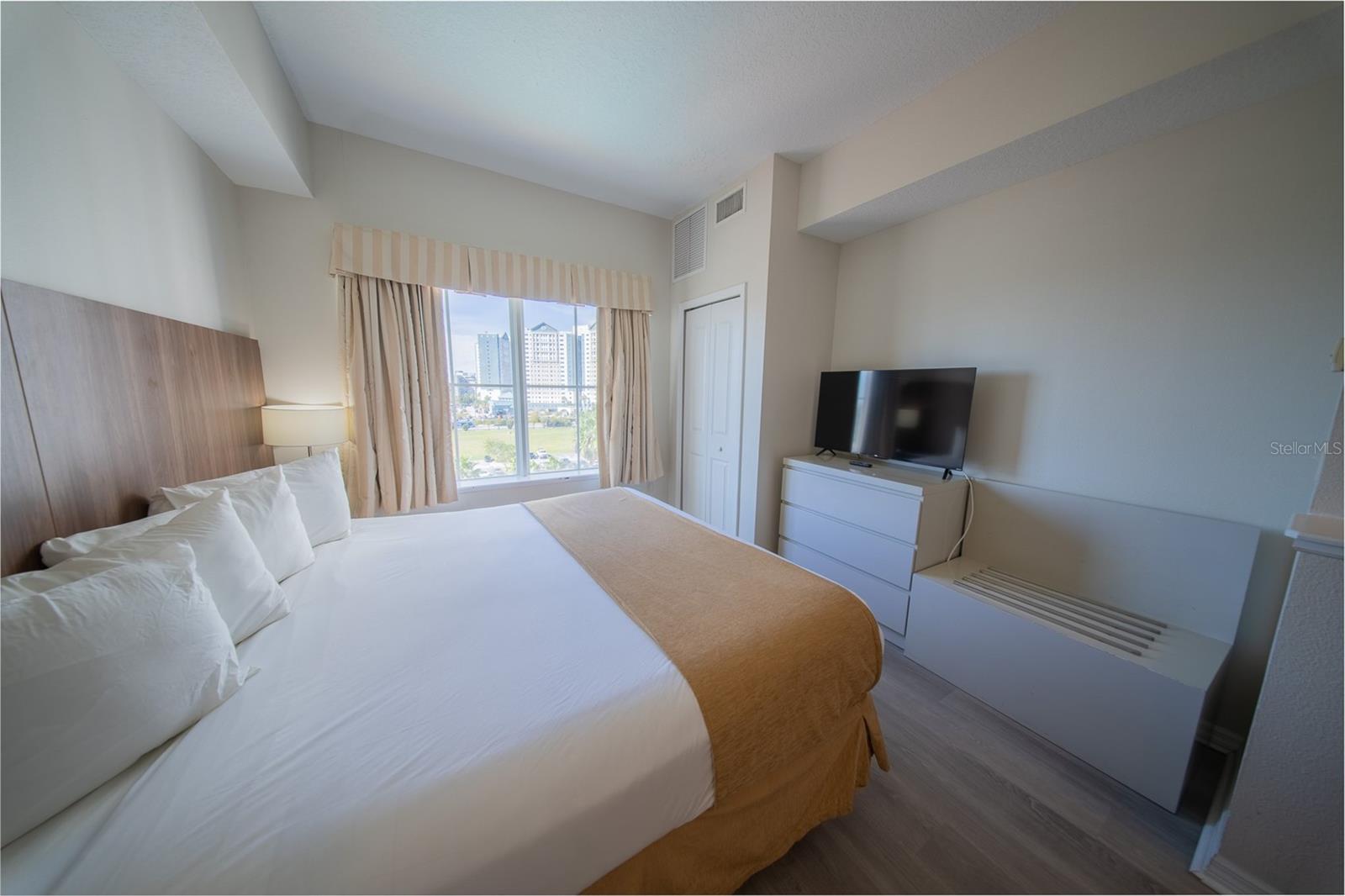 7395 UNIVERSAL BLVD #701, ORLANDO, FL, 32819