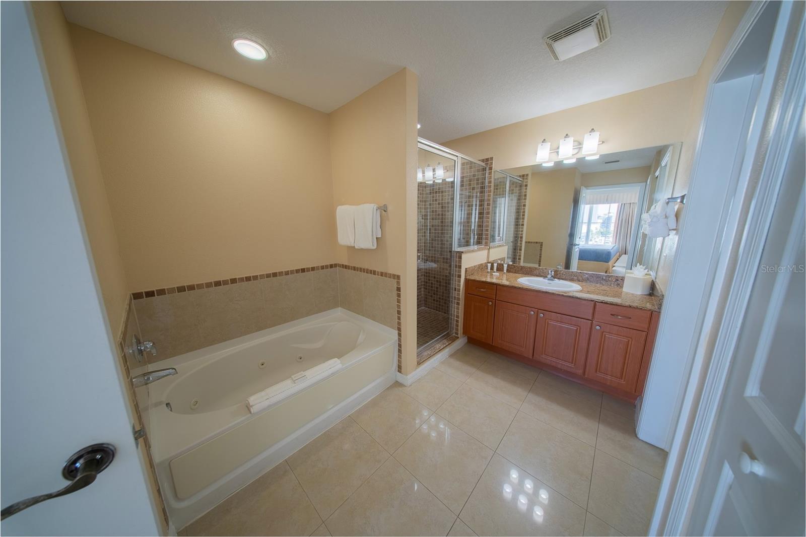 7395 UNIVERSAL BLVD #701, ORLANDO, FL, 32819