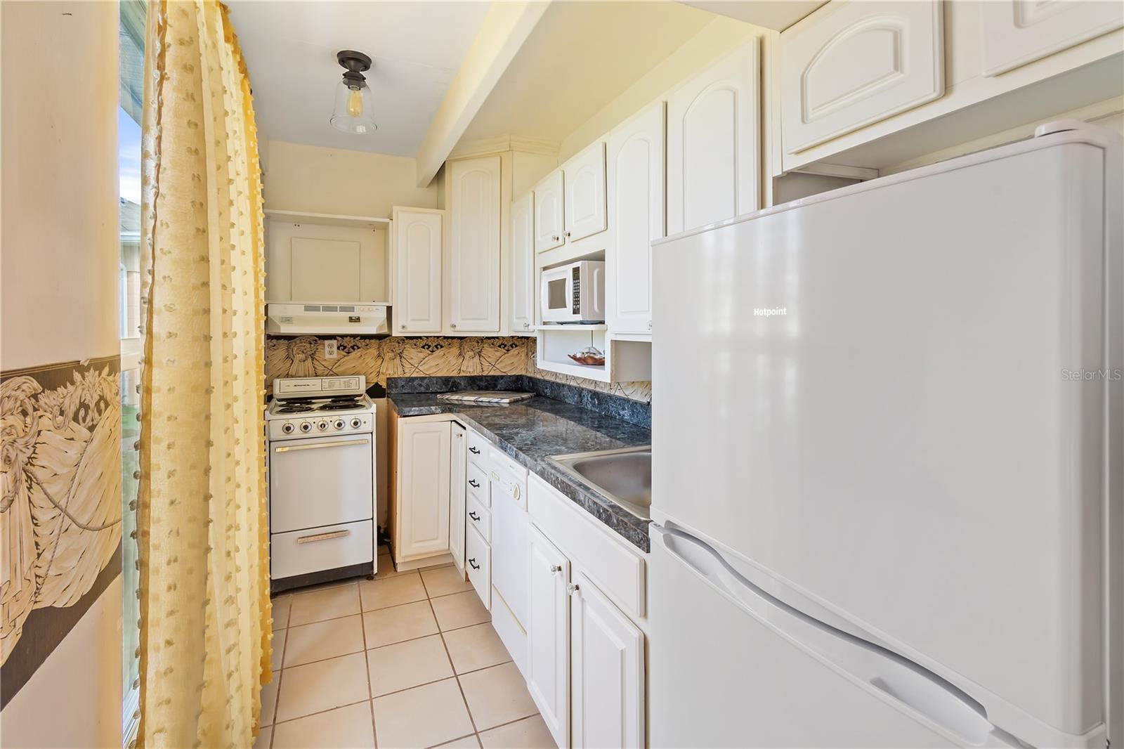 K4903139 Property Photo