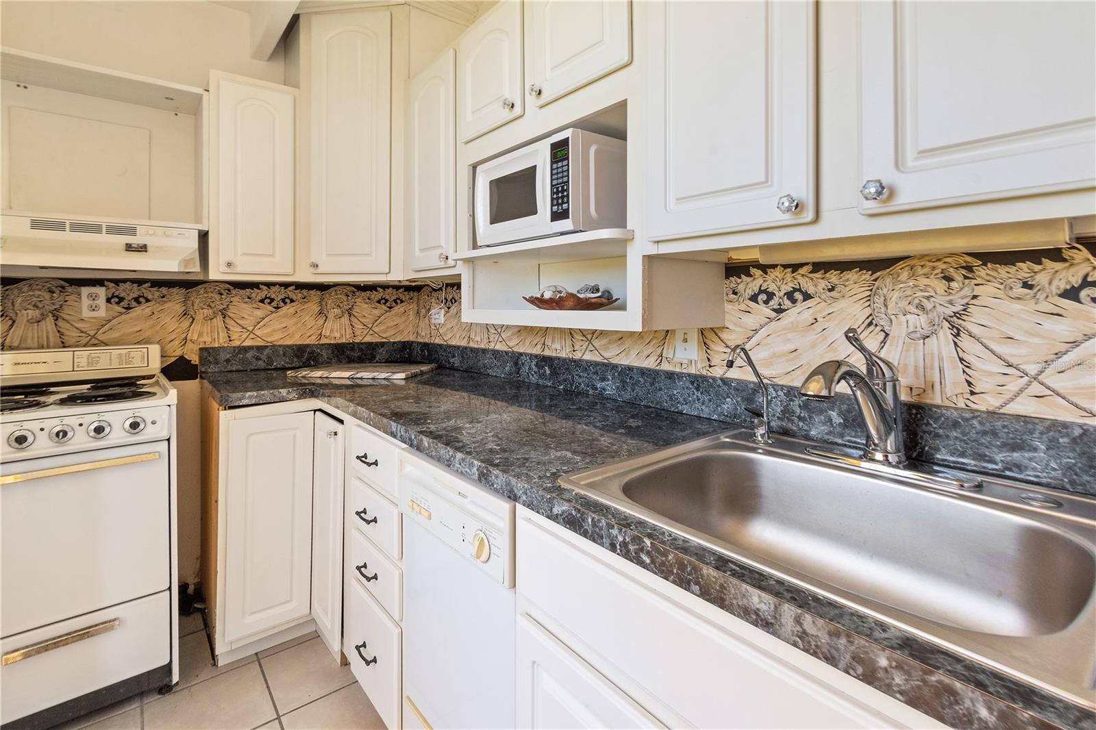 K4903139 Property Photo