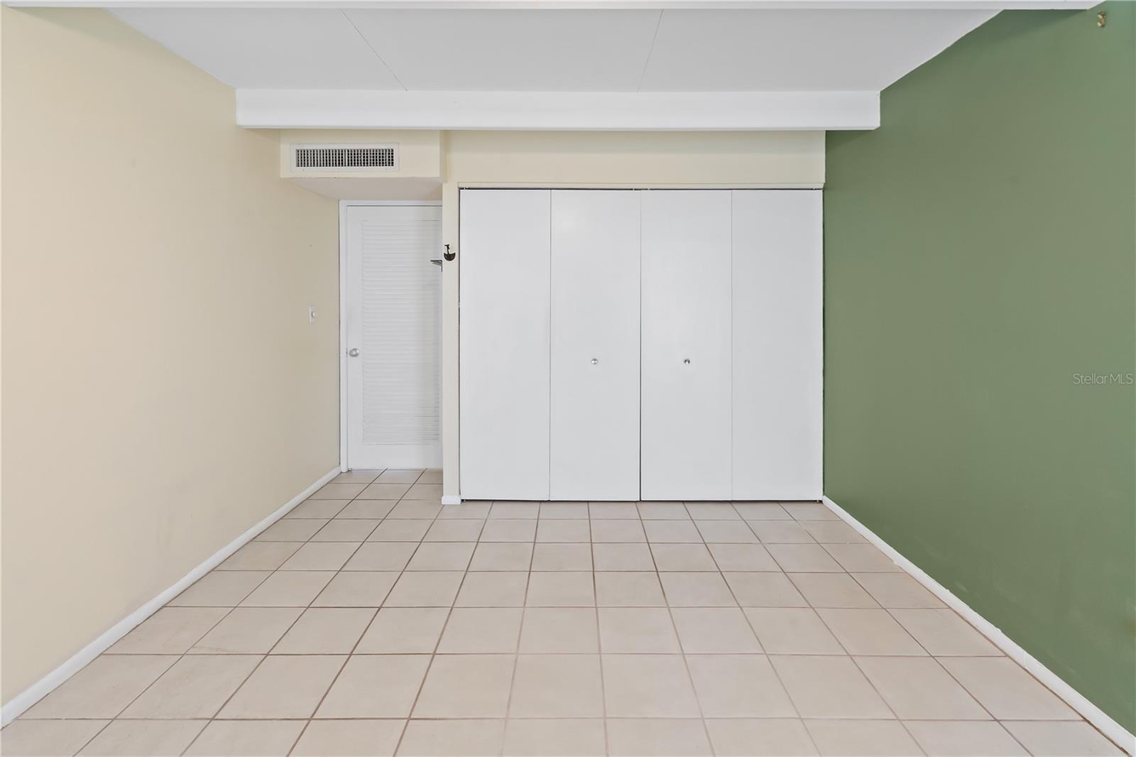 K4903139 Property Photo