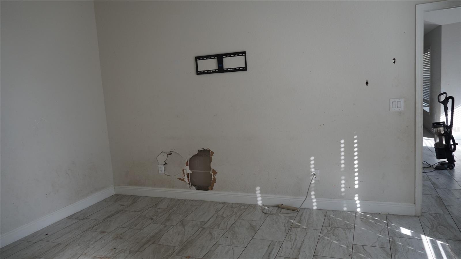 110 NW 24TH TER, CAPE CORAL, FL, 33993