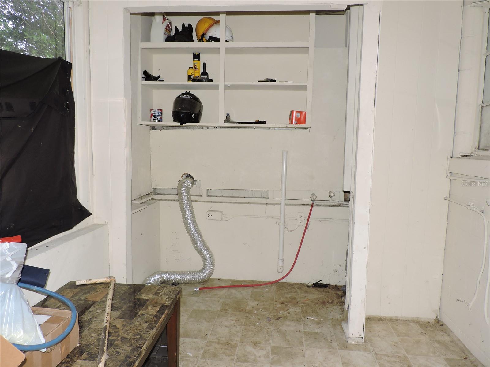 713 EUCLID AVE, LAKE WALES, FL, 33853