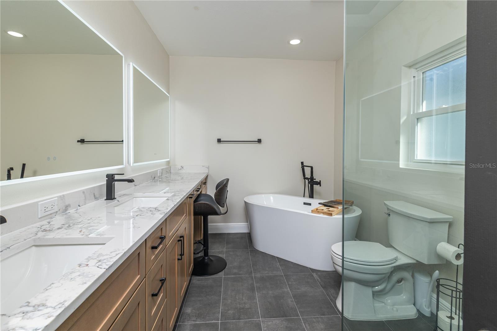 510 LEWIS BLVD SE, ST PETERSBURG, FL, 33705