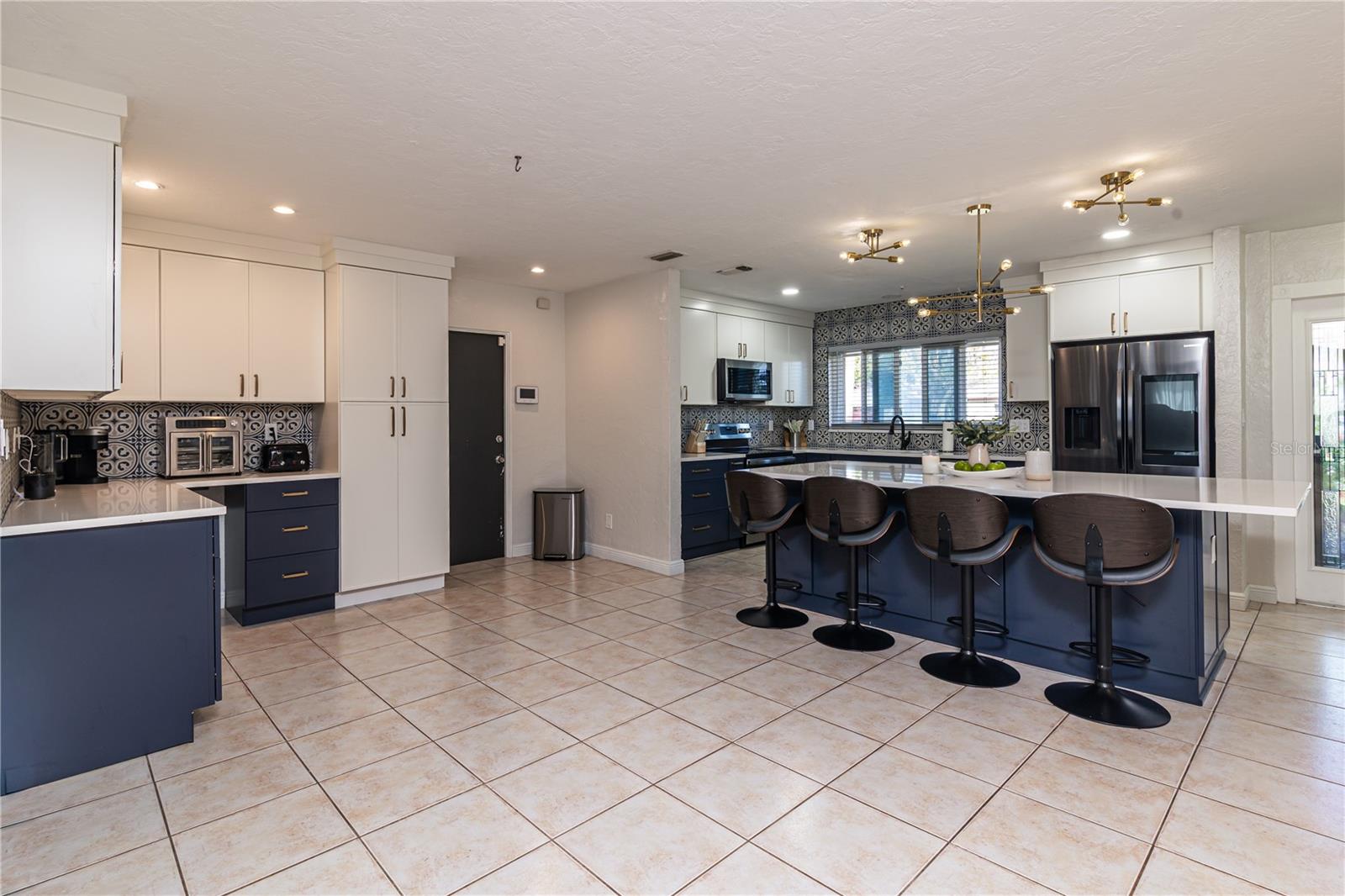 510 LEWIS BLVD SE, ST PETERSBURG, FL, 33705