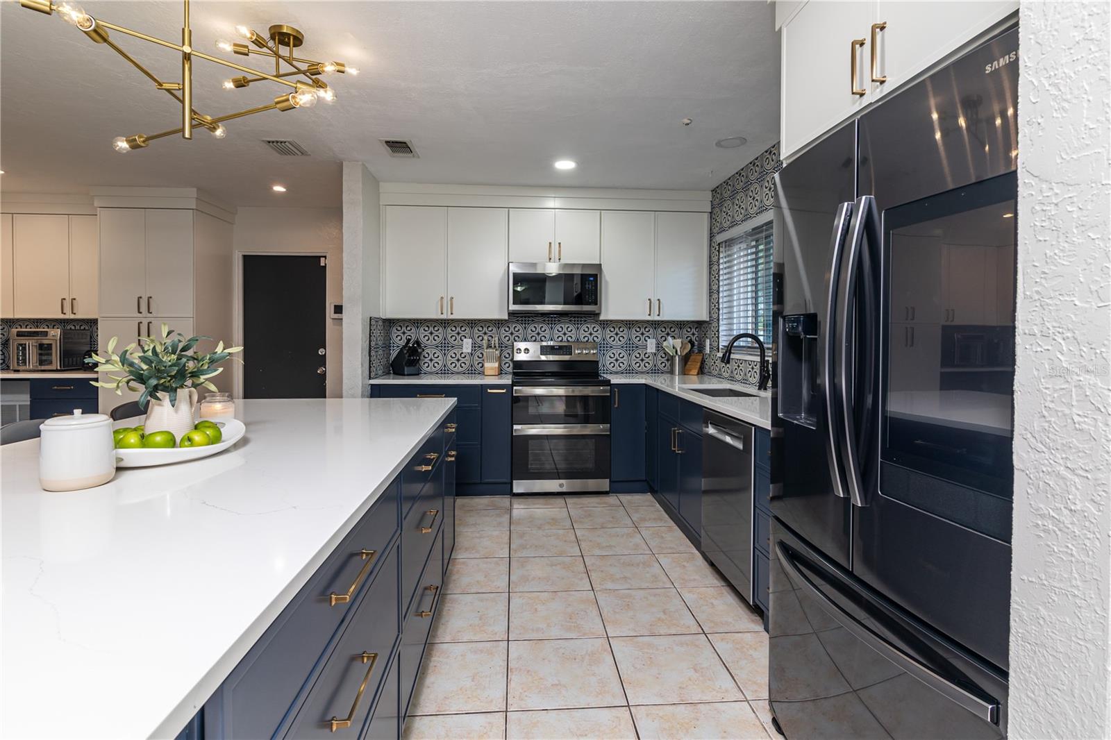 510 LEWIS BLVD SE, ST PETERSBURG, FL, 33705