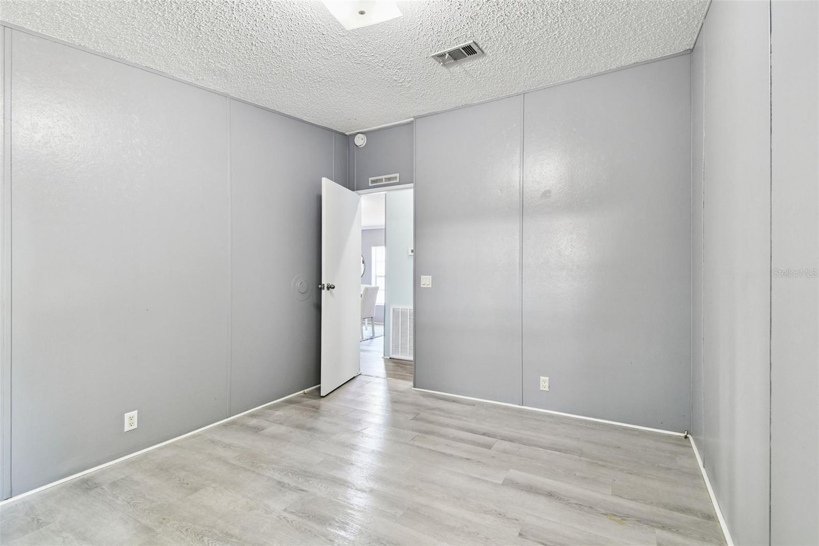 6151 109TH AVE N, PINELLAS PARK, FL, 33782