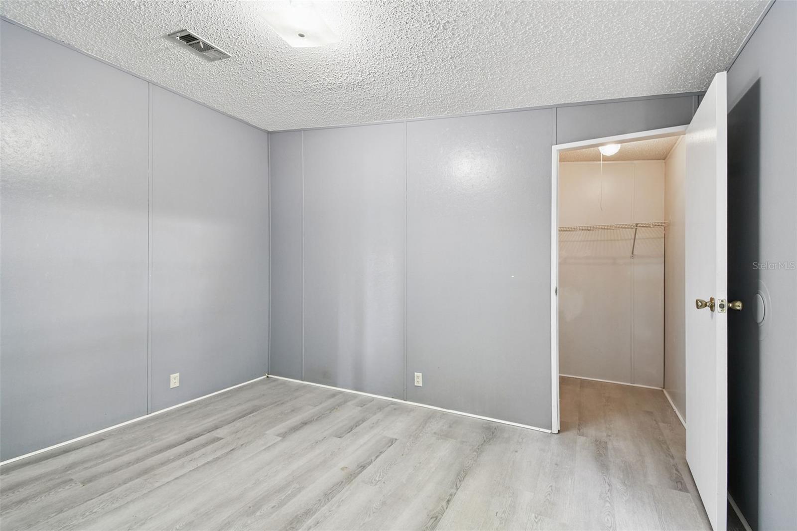 6151 109TH AVE N, PINELLAS PARK, FL, 33782