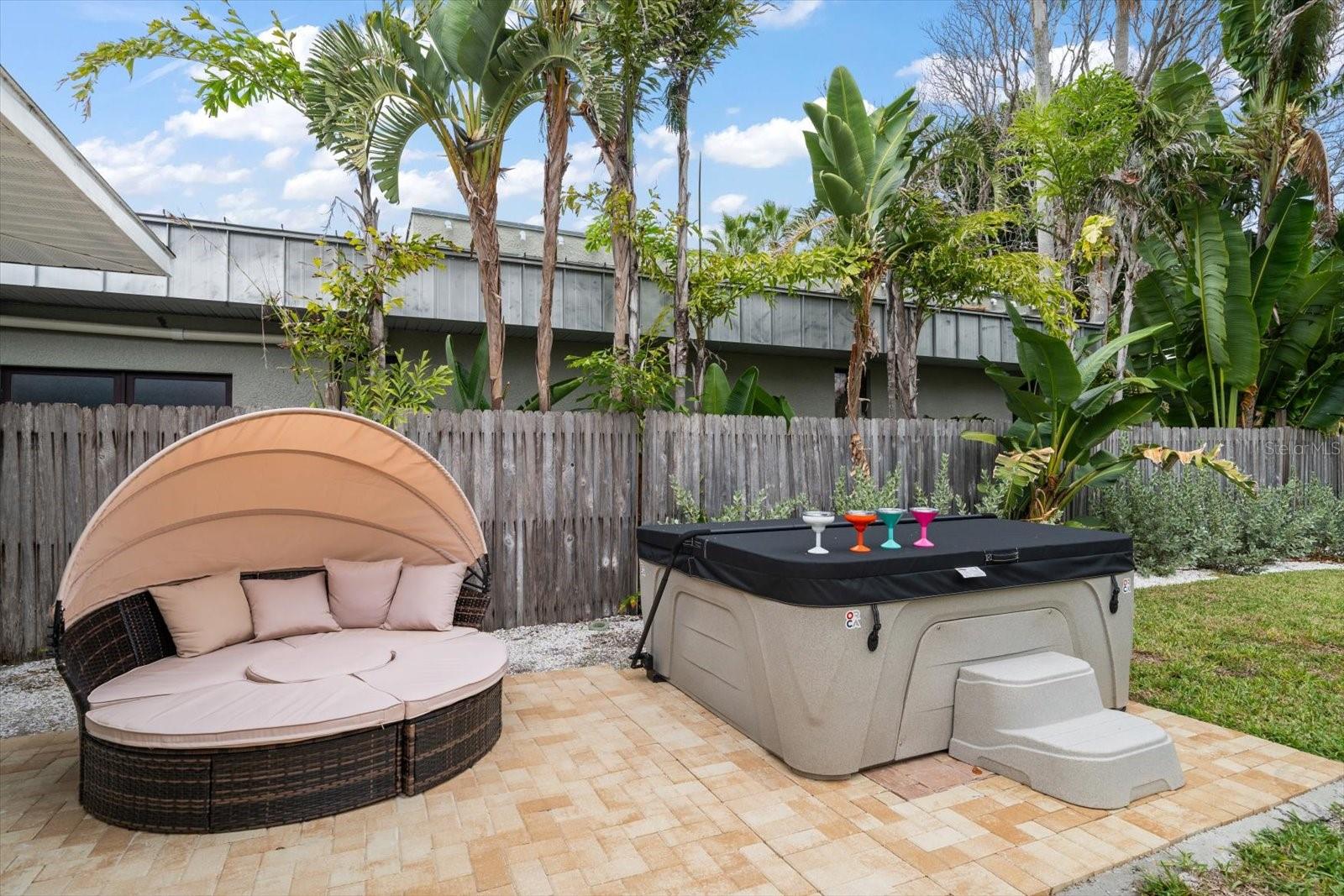 955 NARCISSUS AVE, CLEARWATER BEACH, FL, 33767