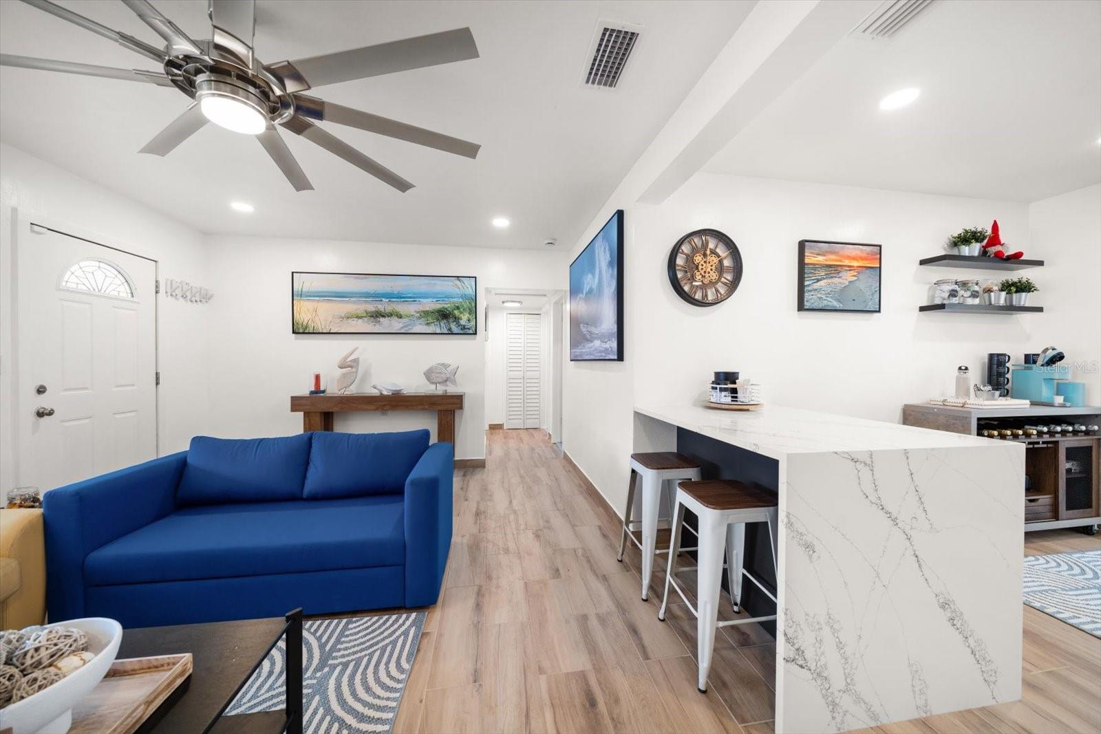 955 NARCISSUS AVE, CLEARWATER BEACH, FL, 33767