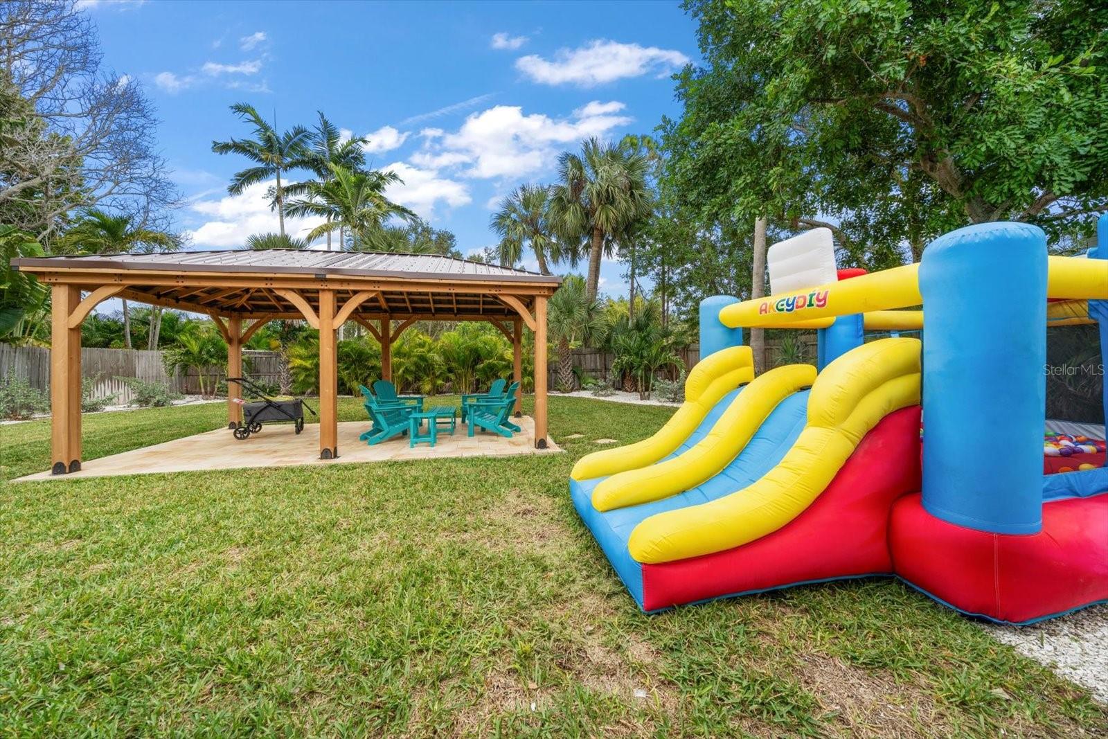 955 NARCISSUS AVE, CLEARWATER BEACH, FL, 33767