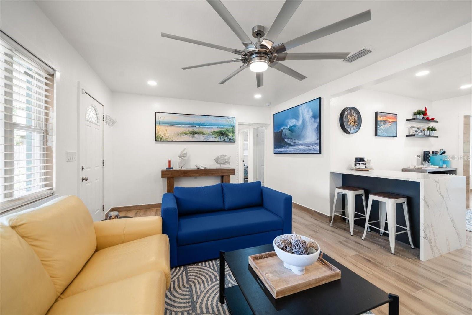 955 NARCISSUS AVE, CLEARWATER BEACH, FL, 33767