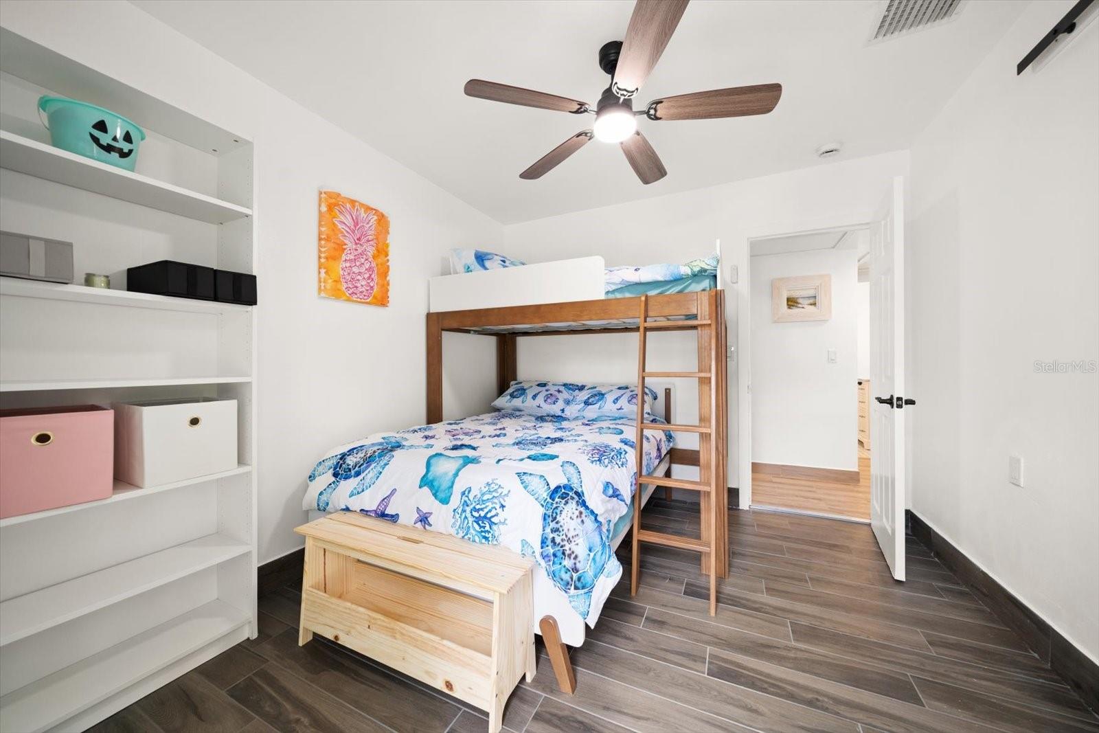 955 NARCISSUS AVE, CLEARWATER BEACH, FL, 33767