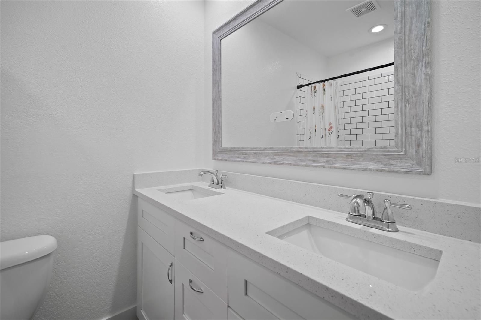 7717 W POWHATAN AVE, TAMPA, FL, 33615