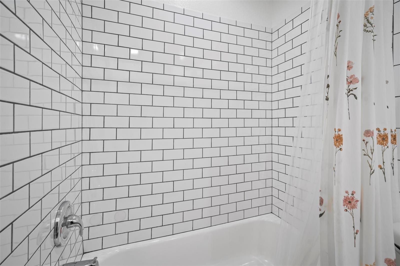 7717 W POWHATAN AVE, TAMPA, FL, 33615