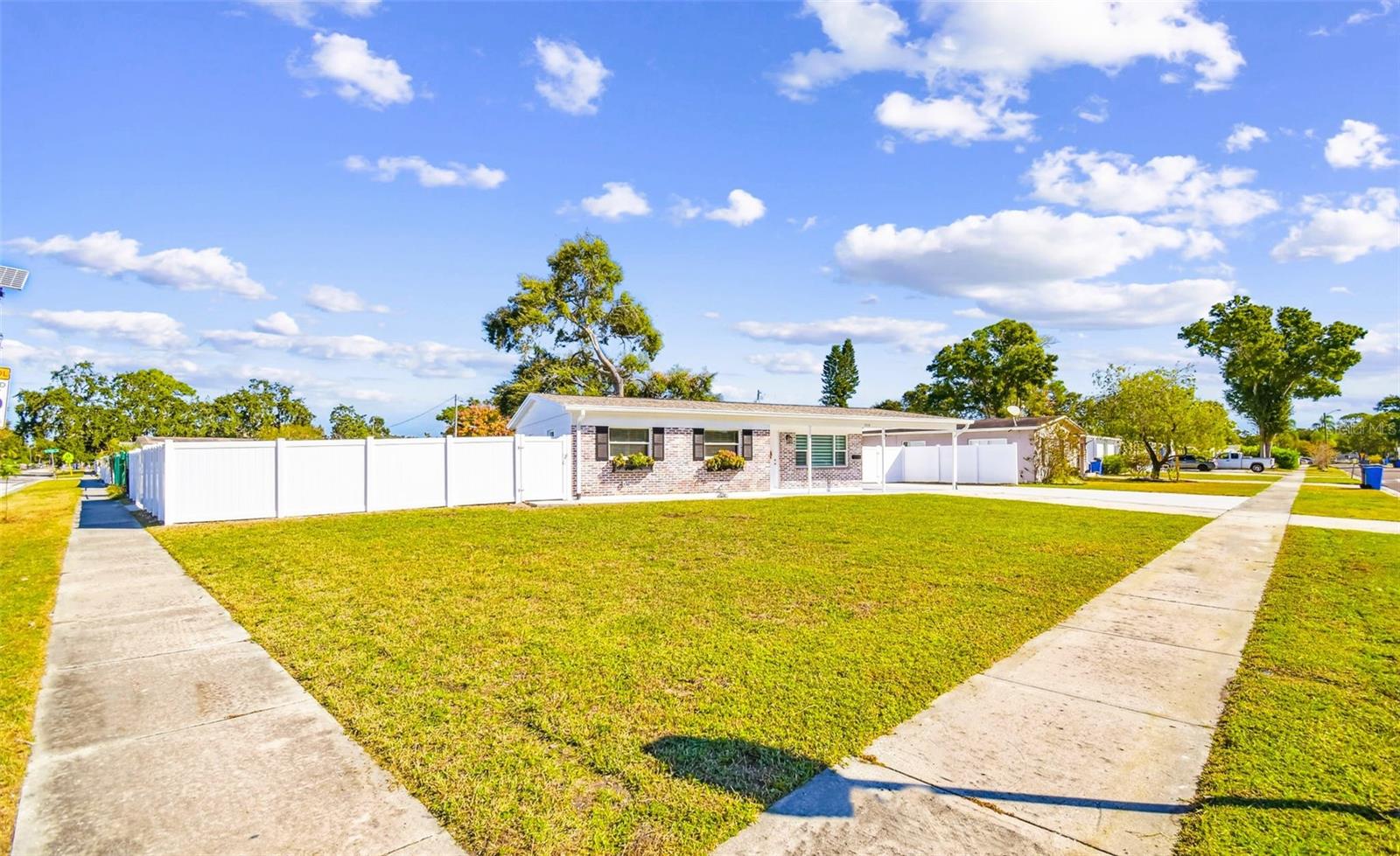 7717 W POWHATAN AVE, TAMPA, FL, 33615