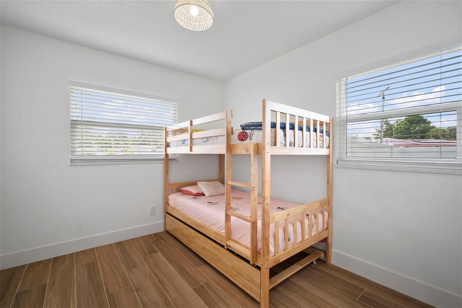 7717 W POWHATAN AVE, TAMPA, FL, 33615