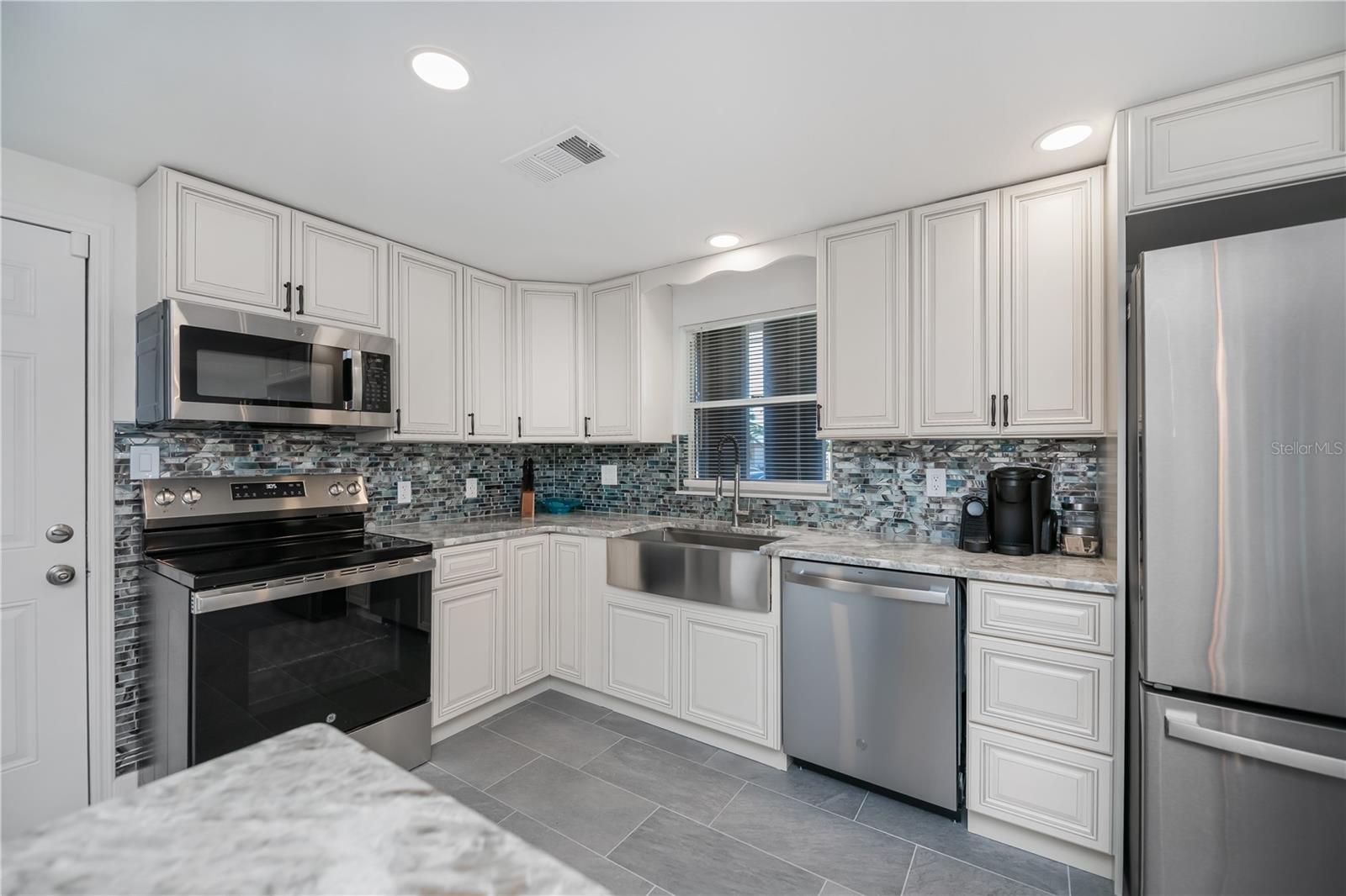 2820 MARLIN PL, PUNTA GORDA, FL, 33950