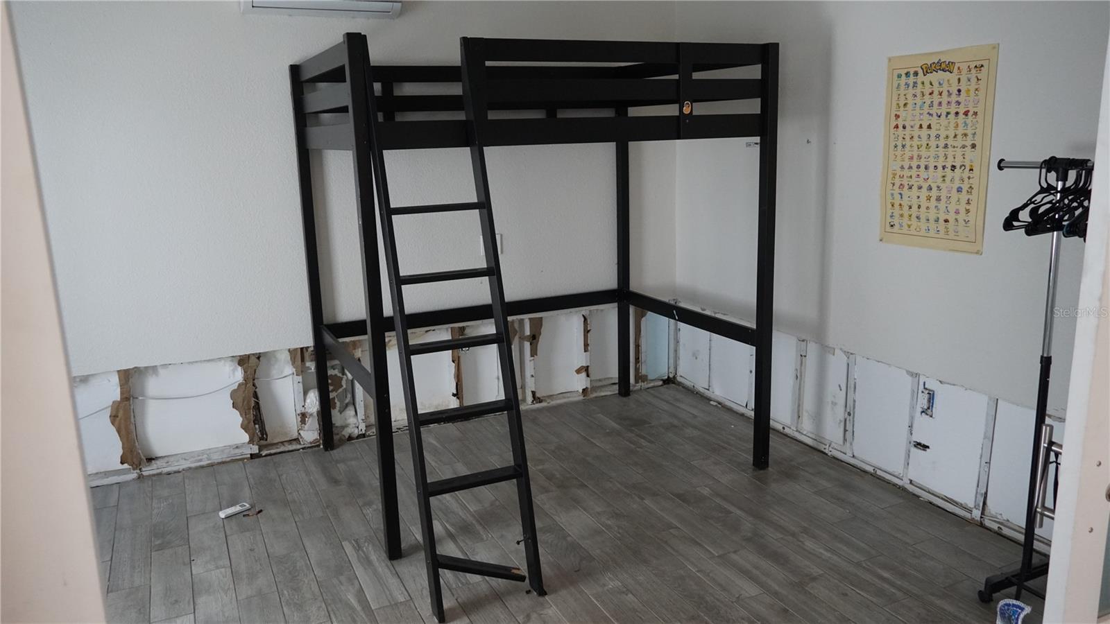 123 STANDISH CIR, NORTH FORT MYERS, FL, 33903