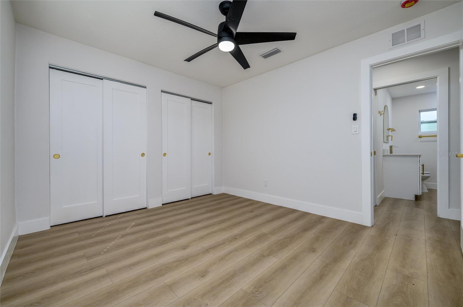 463 DAVISON AVE NE, ST PETERSBURG, FL, 33703