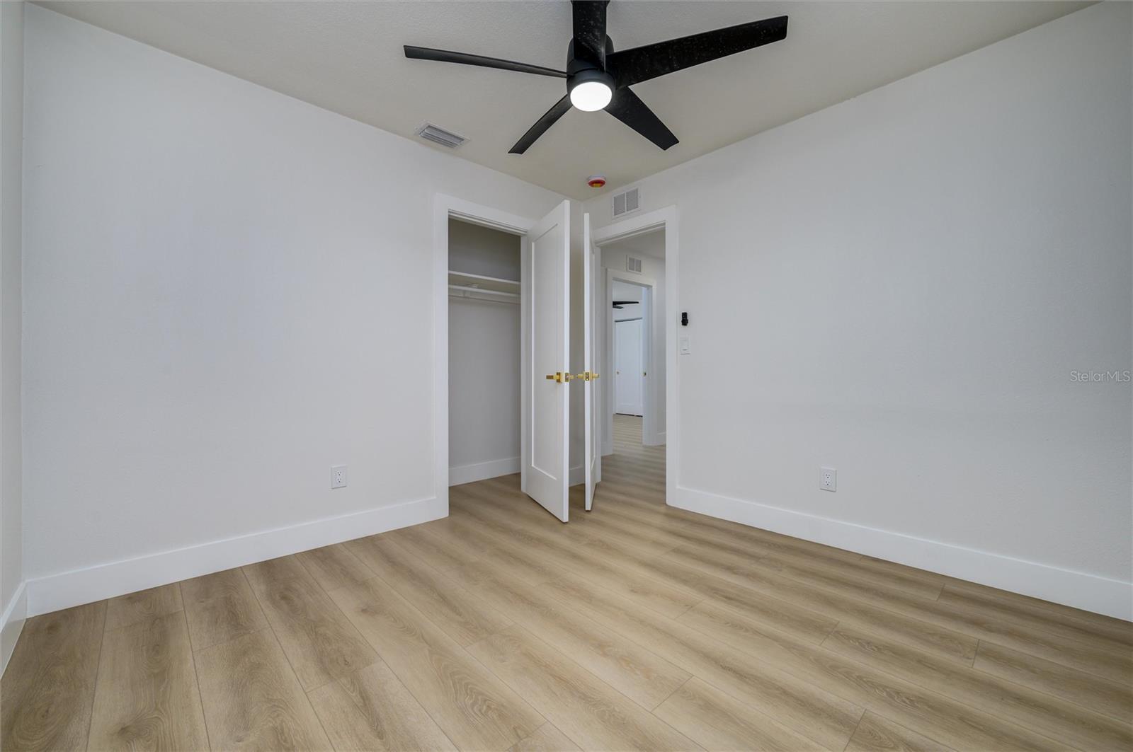 463 DAVISON AVE NE, ST PETERSBURG, FL, 33703