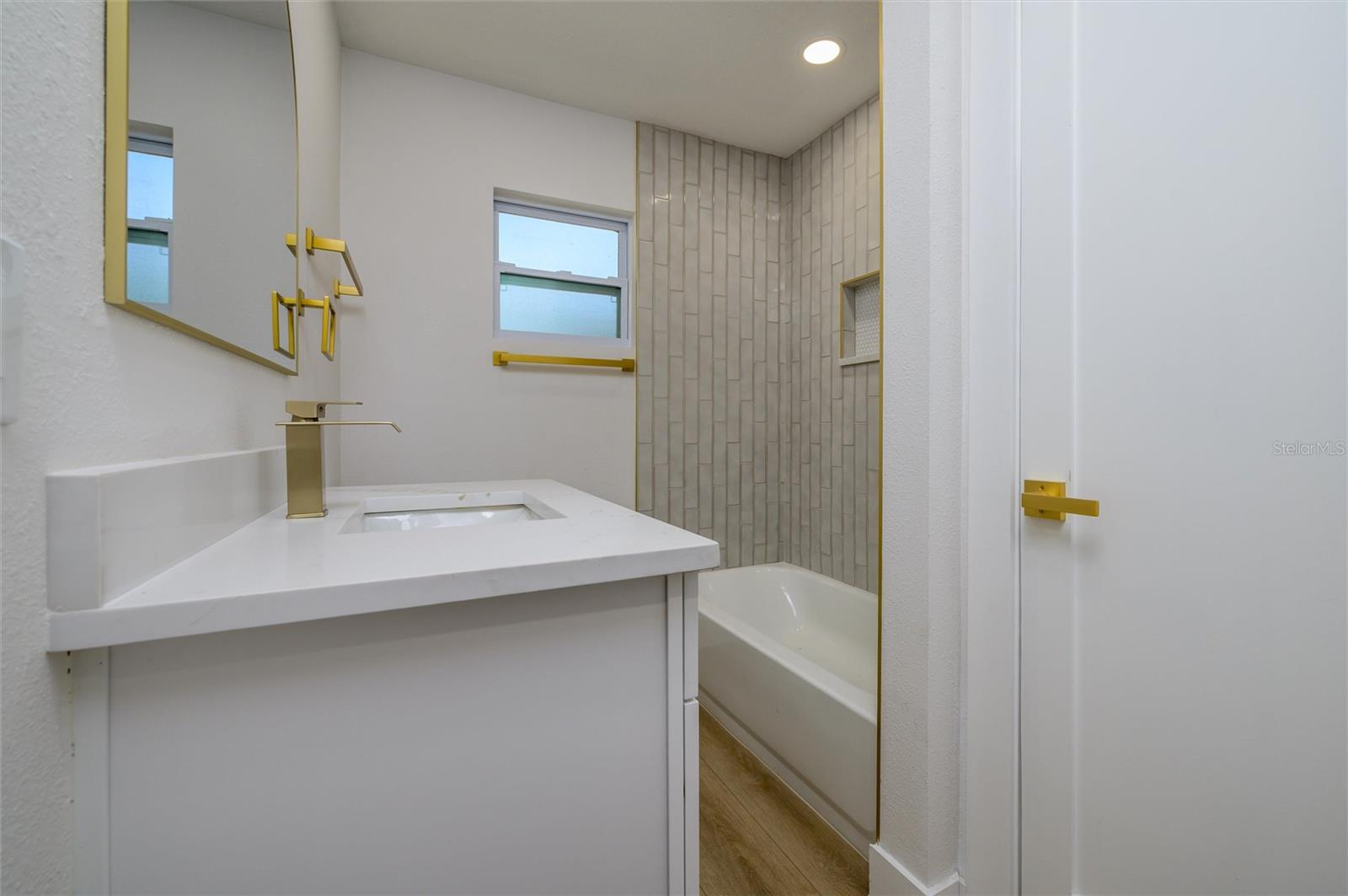 463 DAVISON AVE NE, ST PETERSBURG, FL, 33703