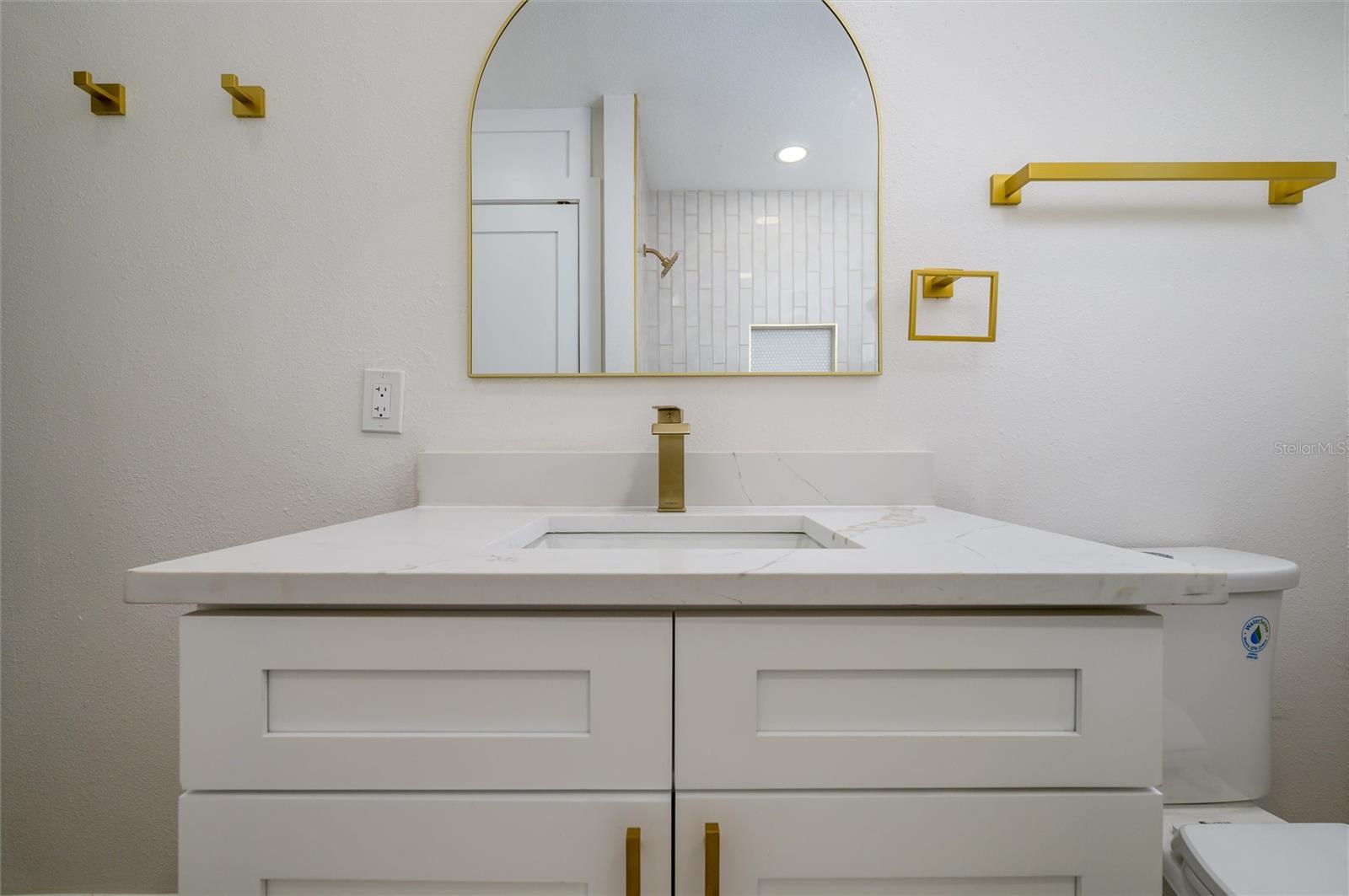 463 DAVISON AVE NE, ST PETERSBURG, FL, 33703