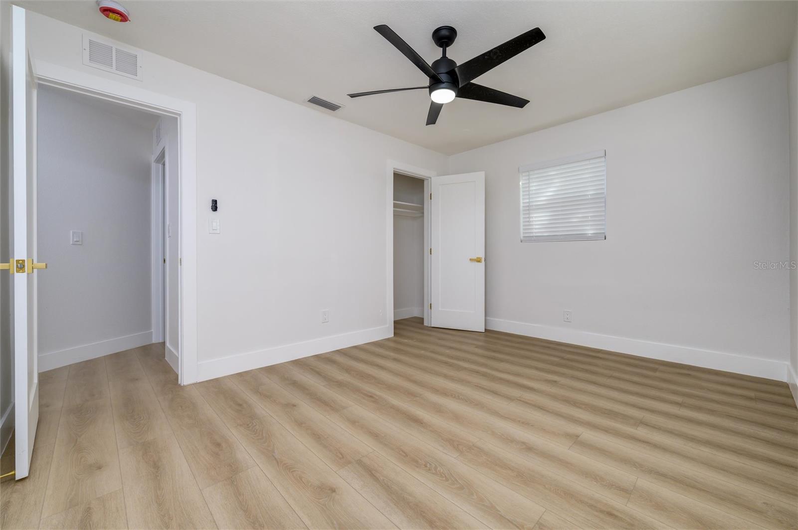 463 DAVISON AVE NE, ST PETERSBURG, FL, 33703