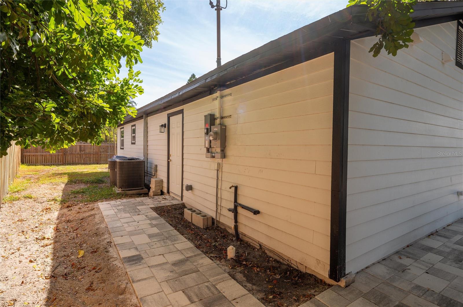 463 DAVISON AVE NE, ST PETERSBURG, FL, 33703