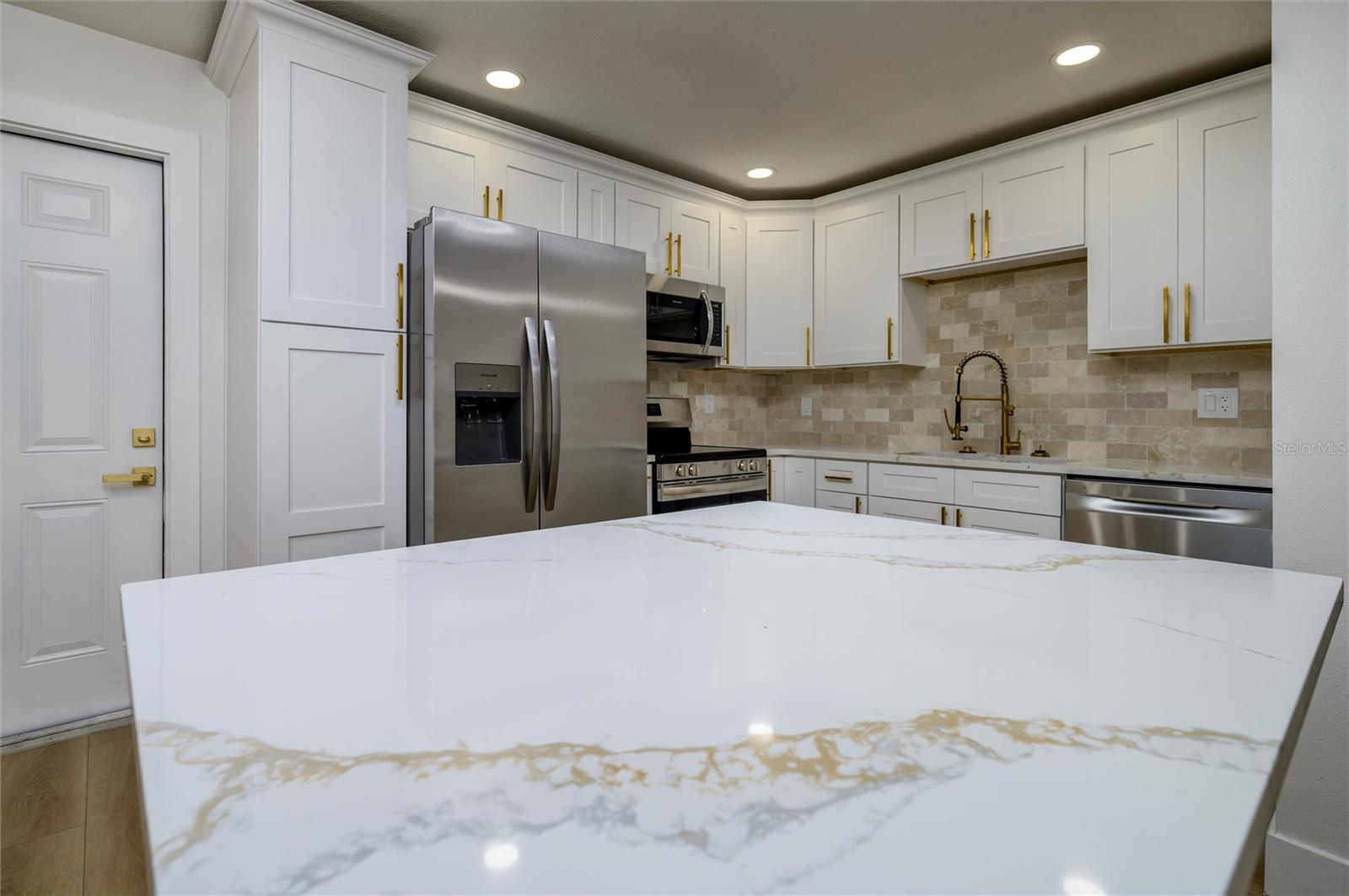 463 DAVISON AVE NE, ST PETERSBURG, FL, 33703